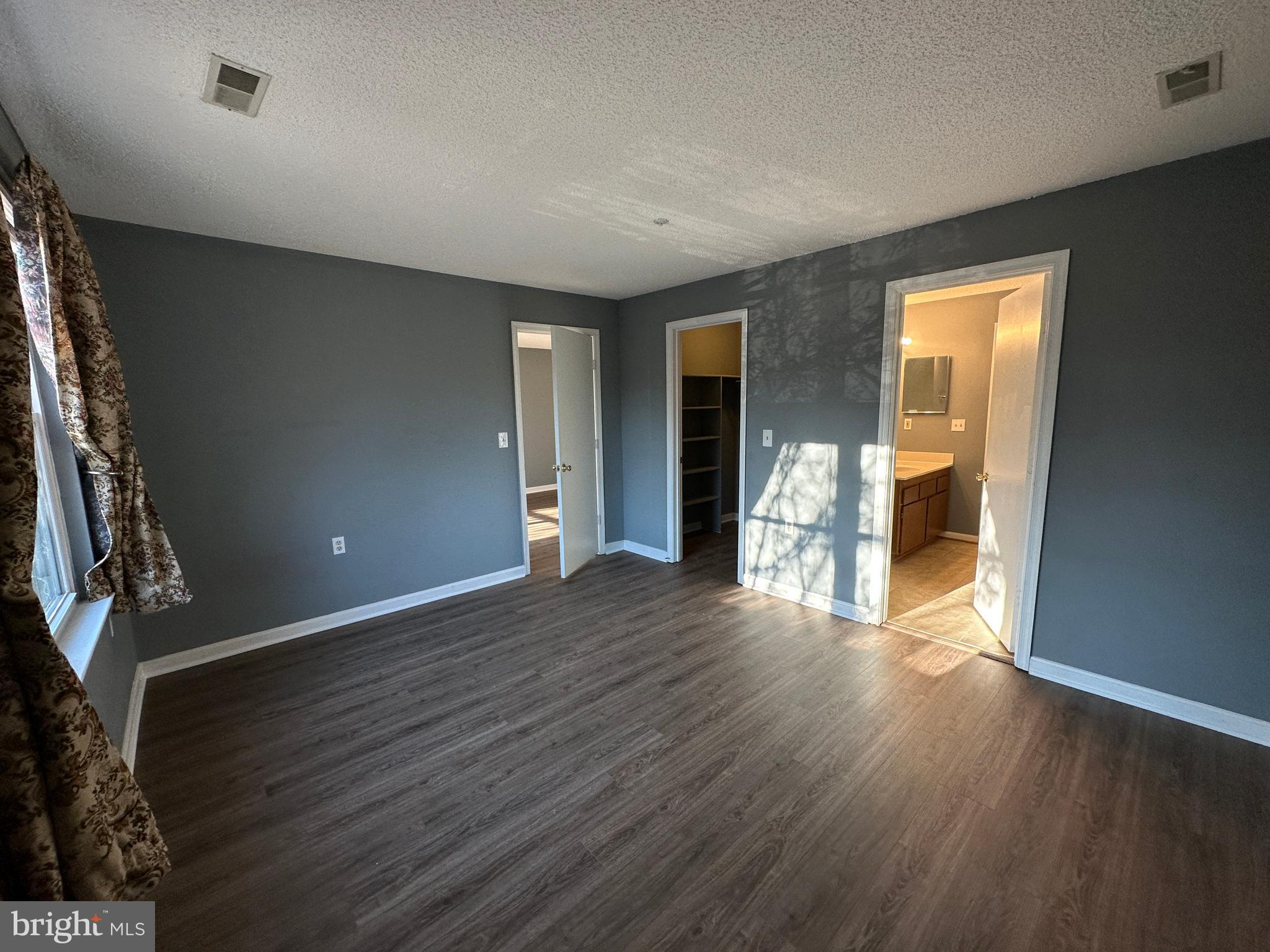 CHURCHILL VIEW - Residential Lease