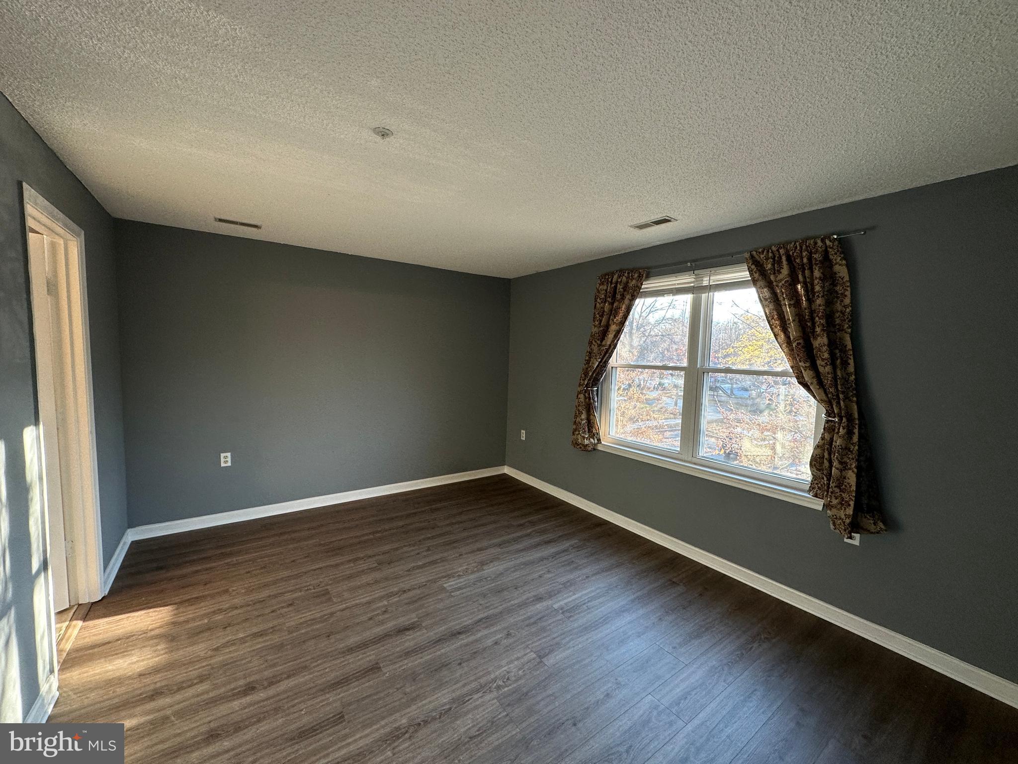 CHURCHILL VIEW - Residential Lease