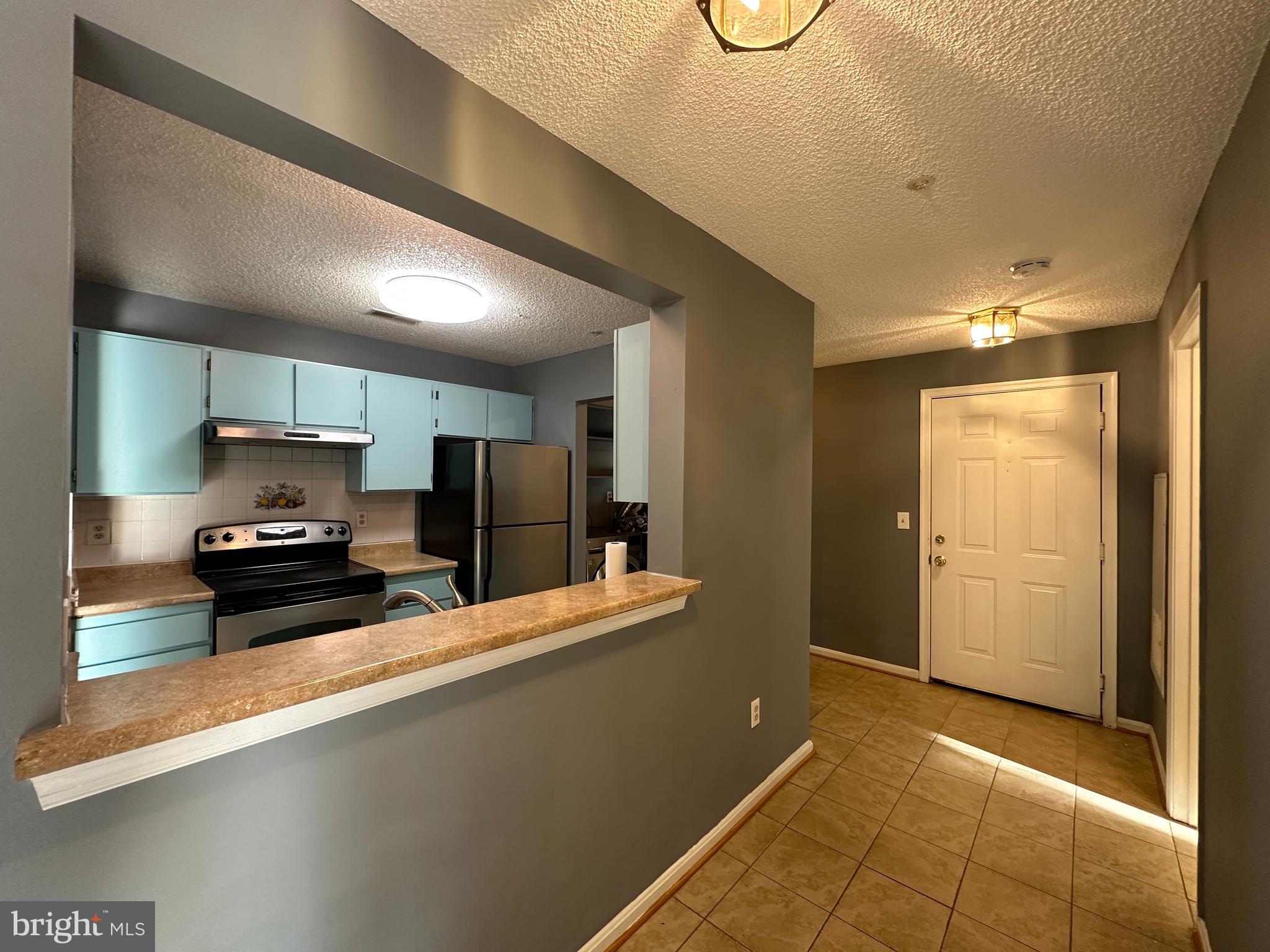 CHURCHILL VIEW - Residential Lease