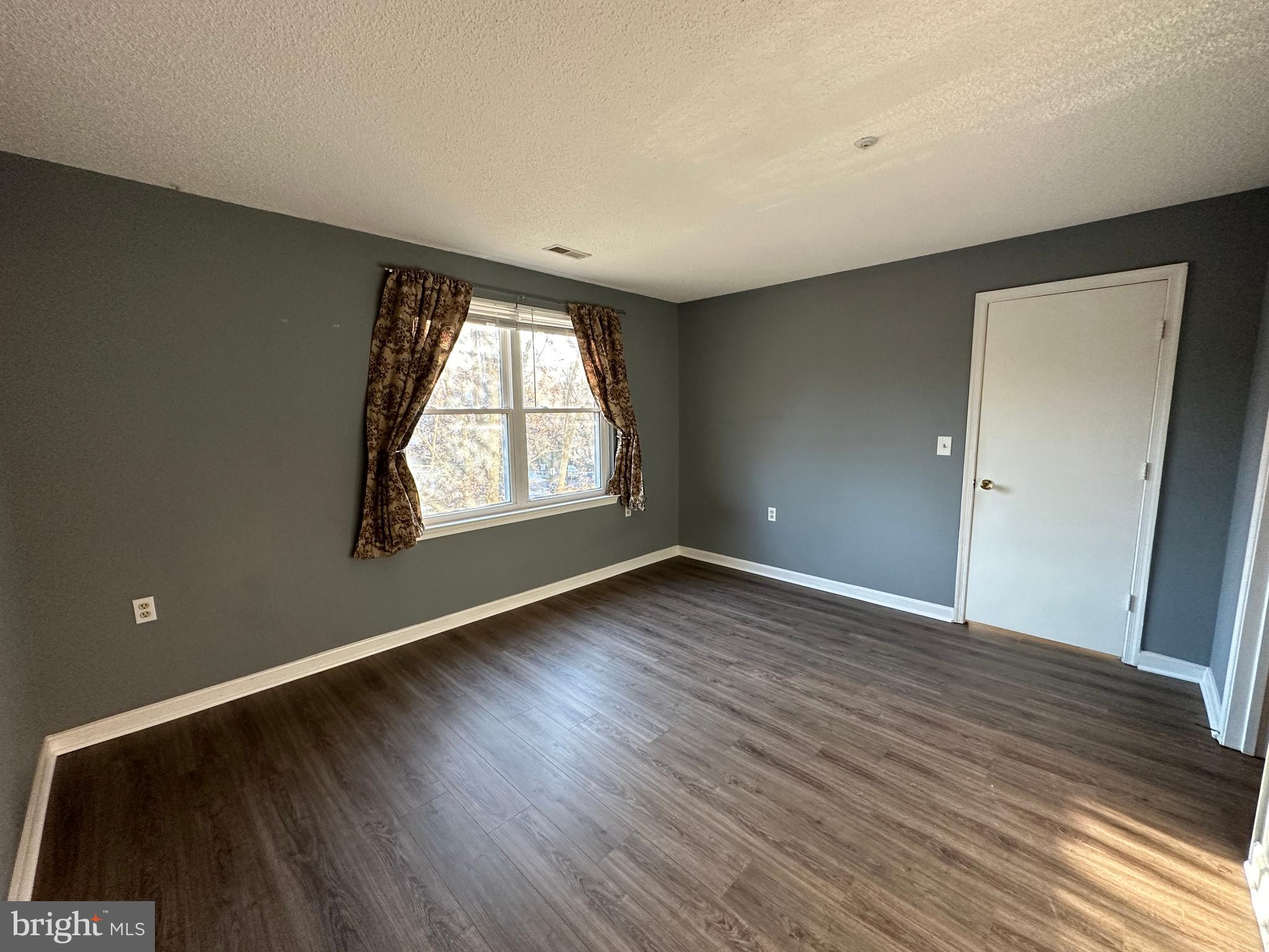 CHURCHILL VIEW - Residential Lease