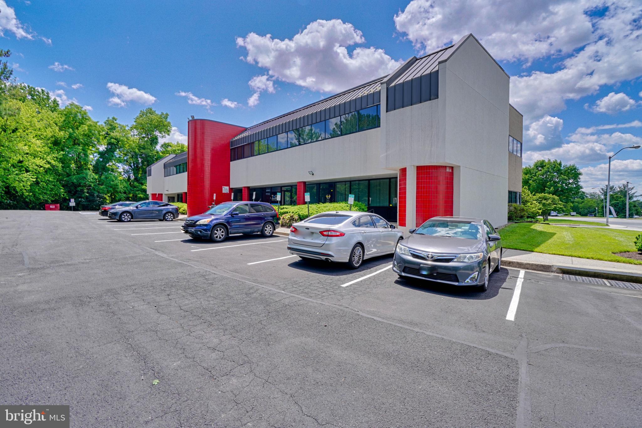 PIKESVILLE - Commercial Sale