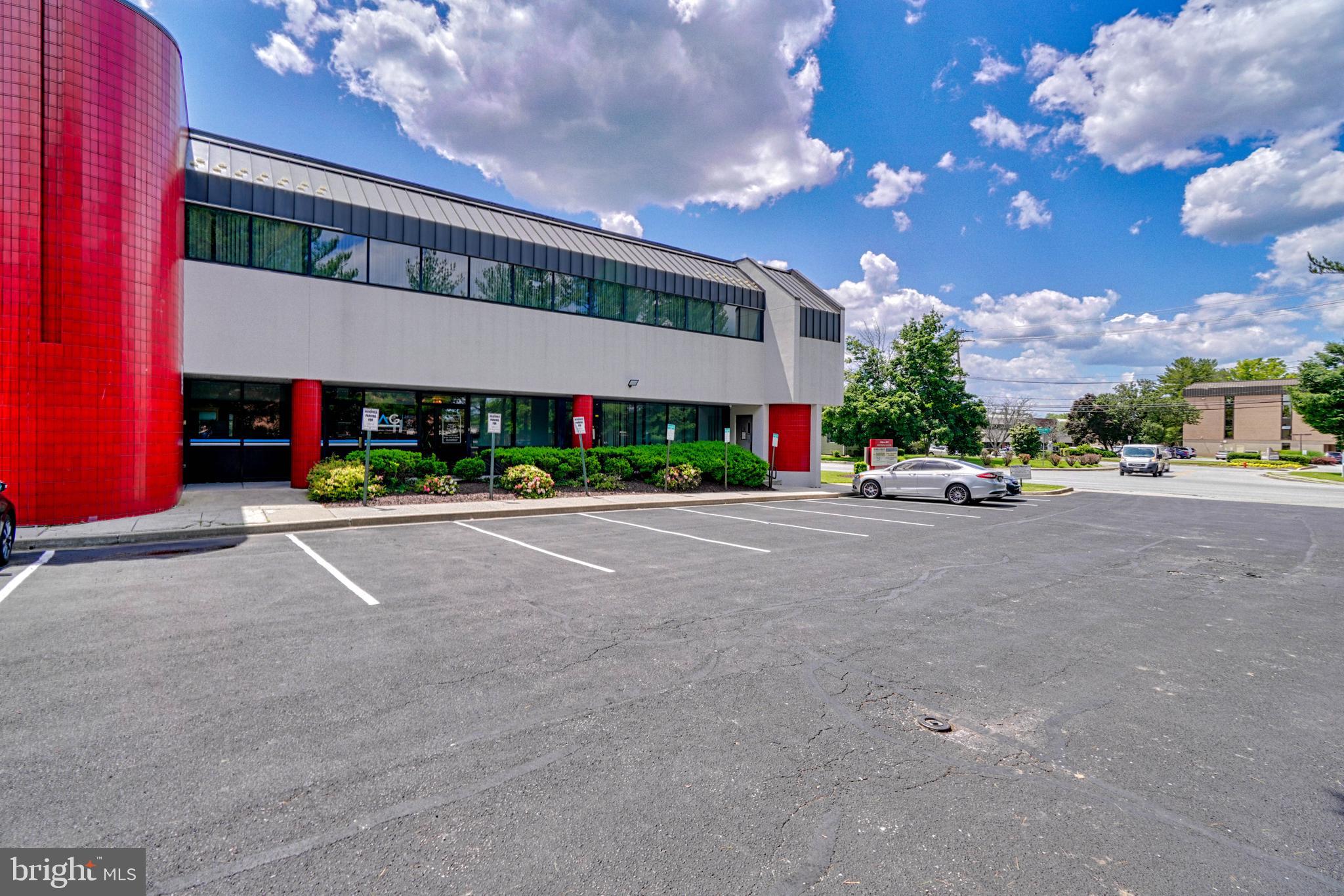 PIKESVILLE - Commercial Sale