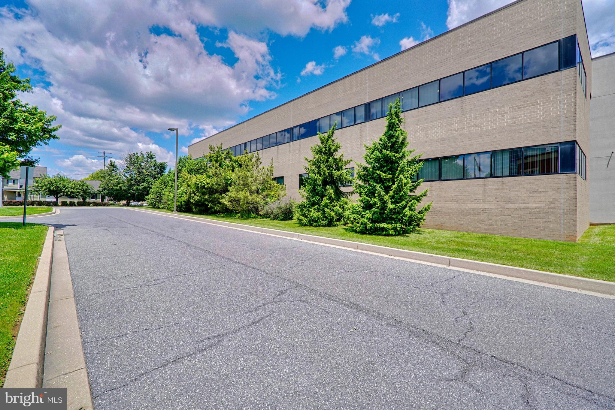 PIKESVILLE - Commercial Sale