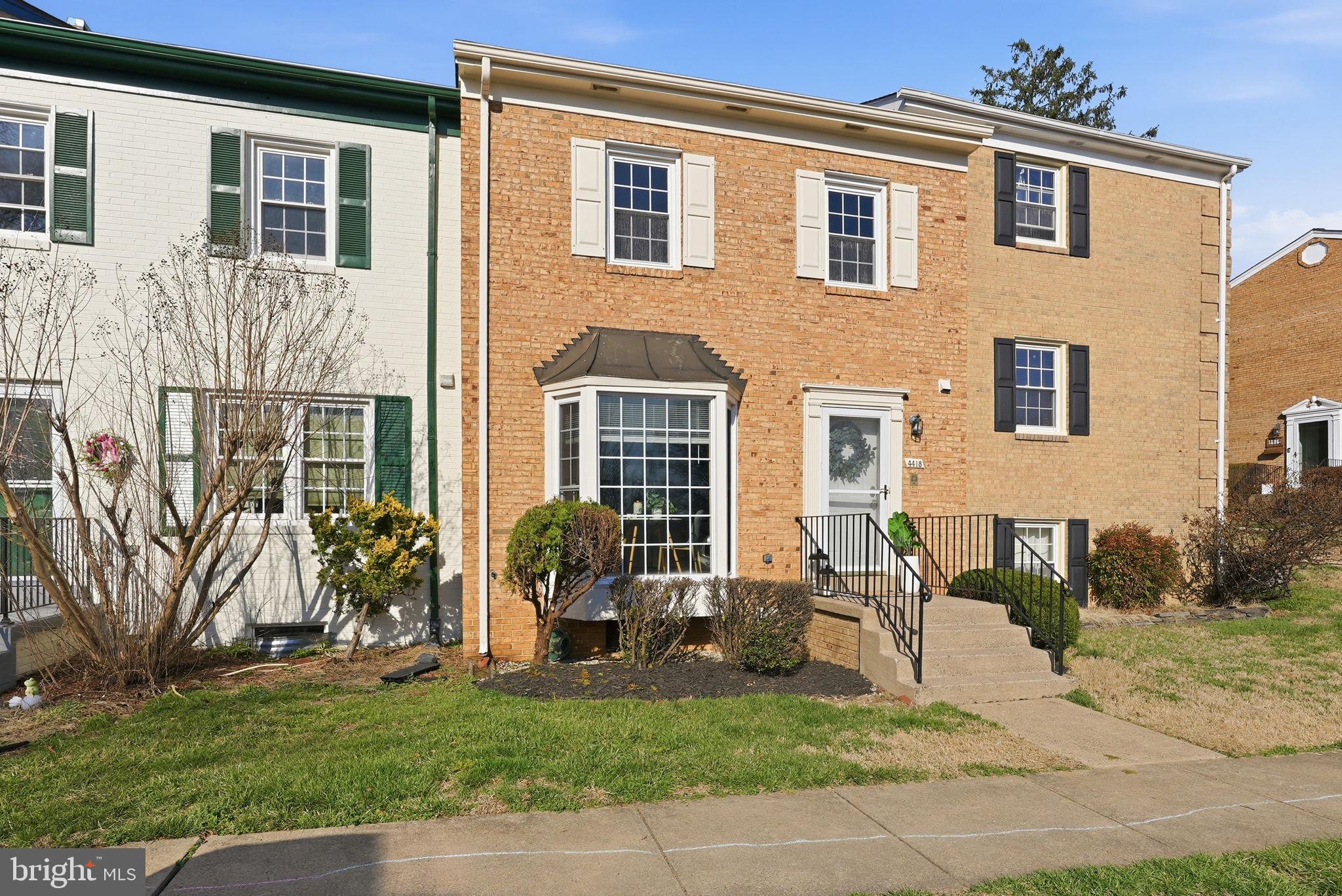 PINECREST HEIGHTS - Residential