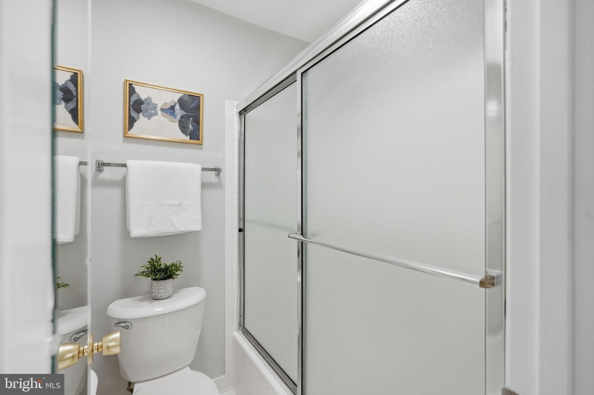 PINECREST HEIGHTS - Residential