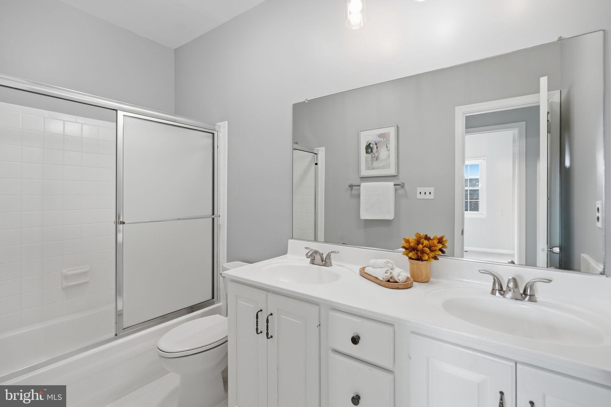 PINECREST HEIGHTS - Residential