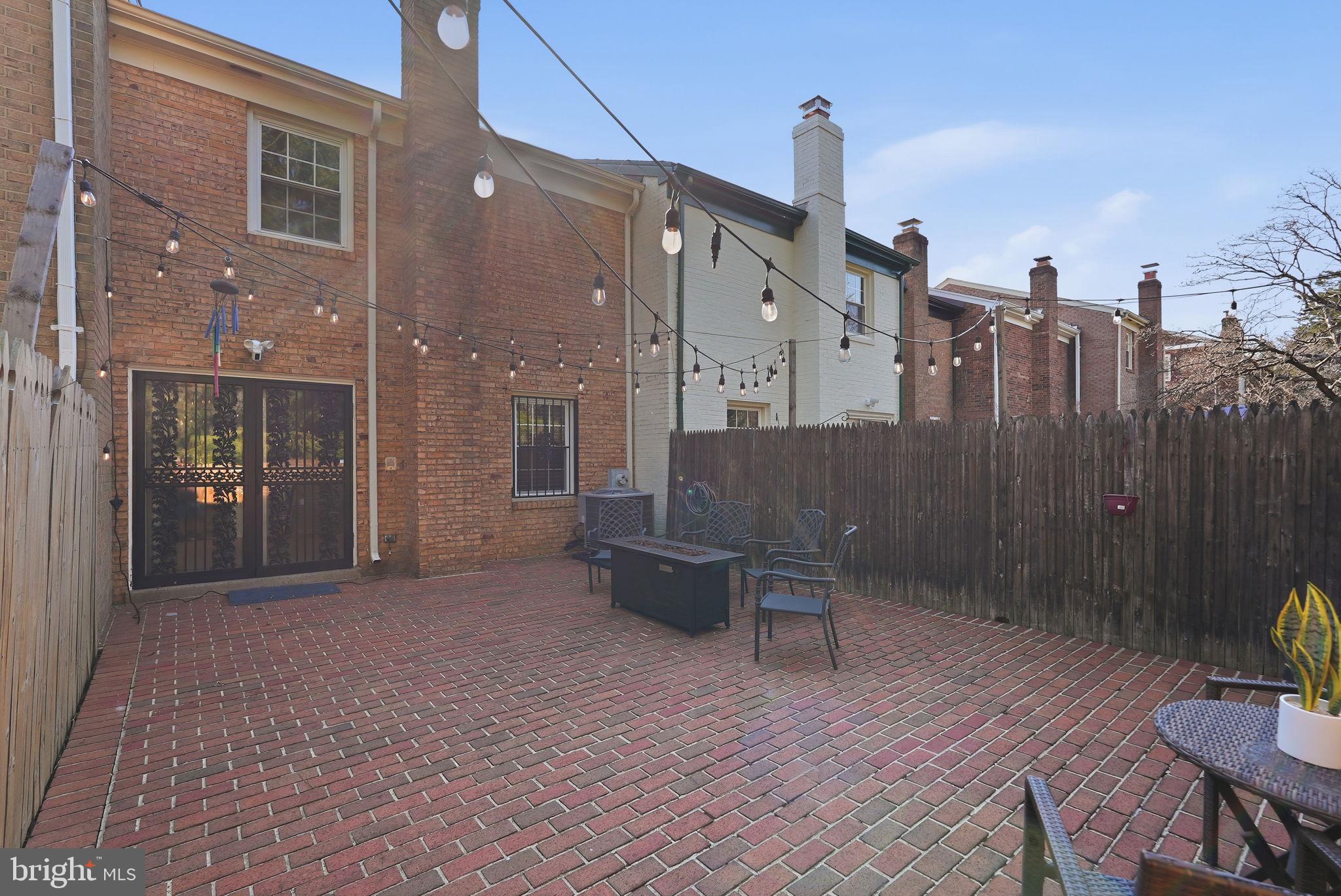 PINECREST HEIGHTS - Residential