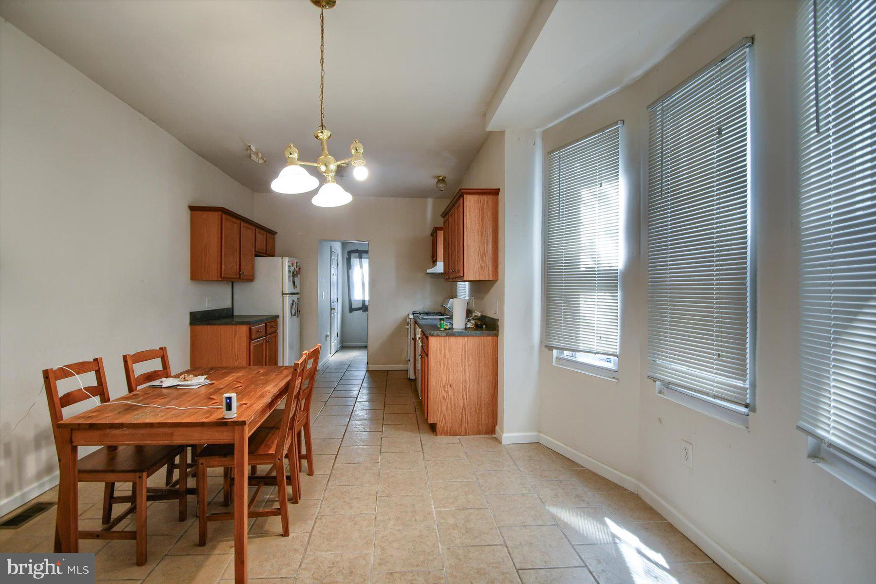 PHILADELPHIA (WEST) - Residential