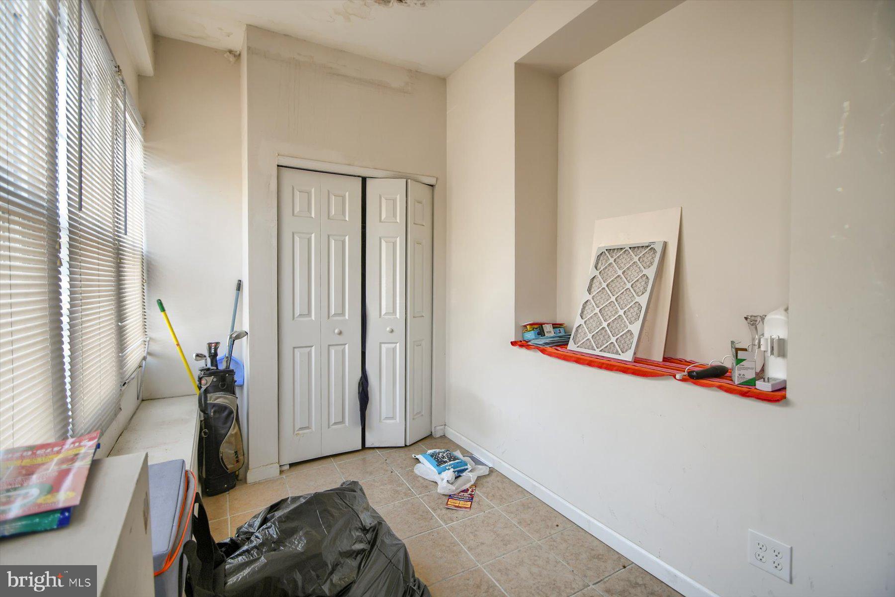 PHILADELPHIA (WEST) - Residential