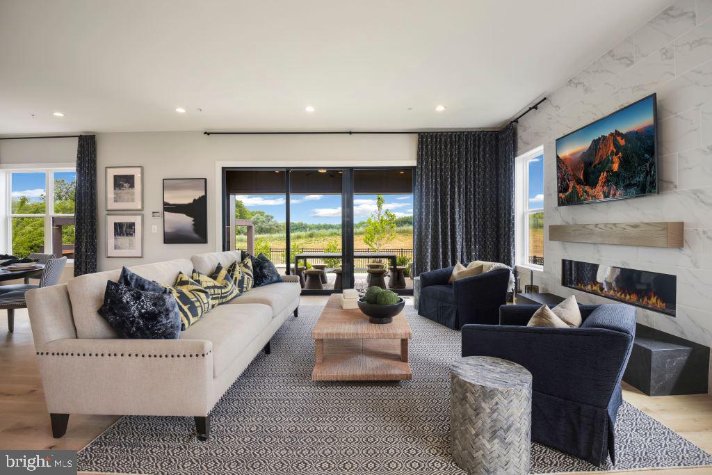 MT. PROSPECT - Residential