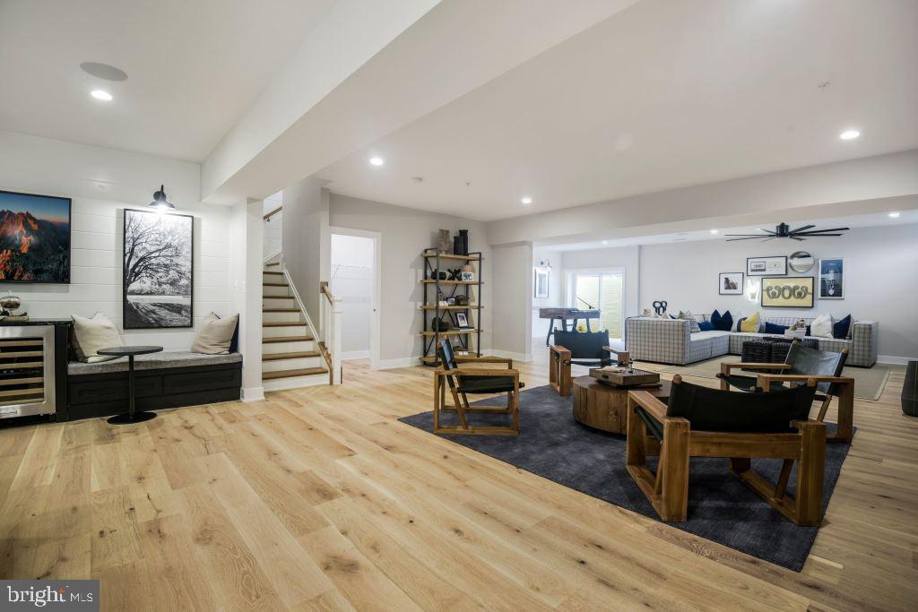 MT. PROSPECT - Residential