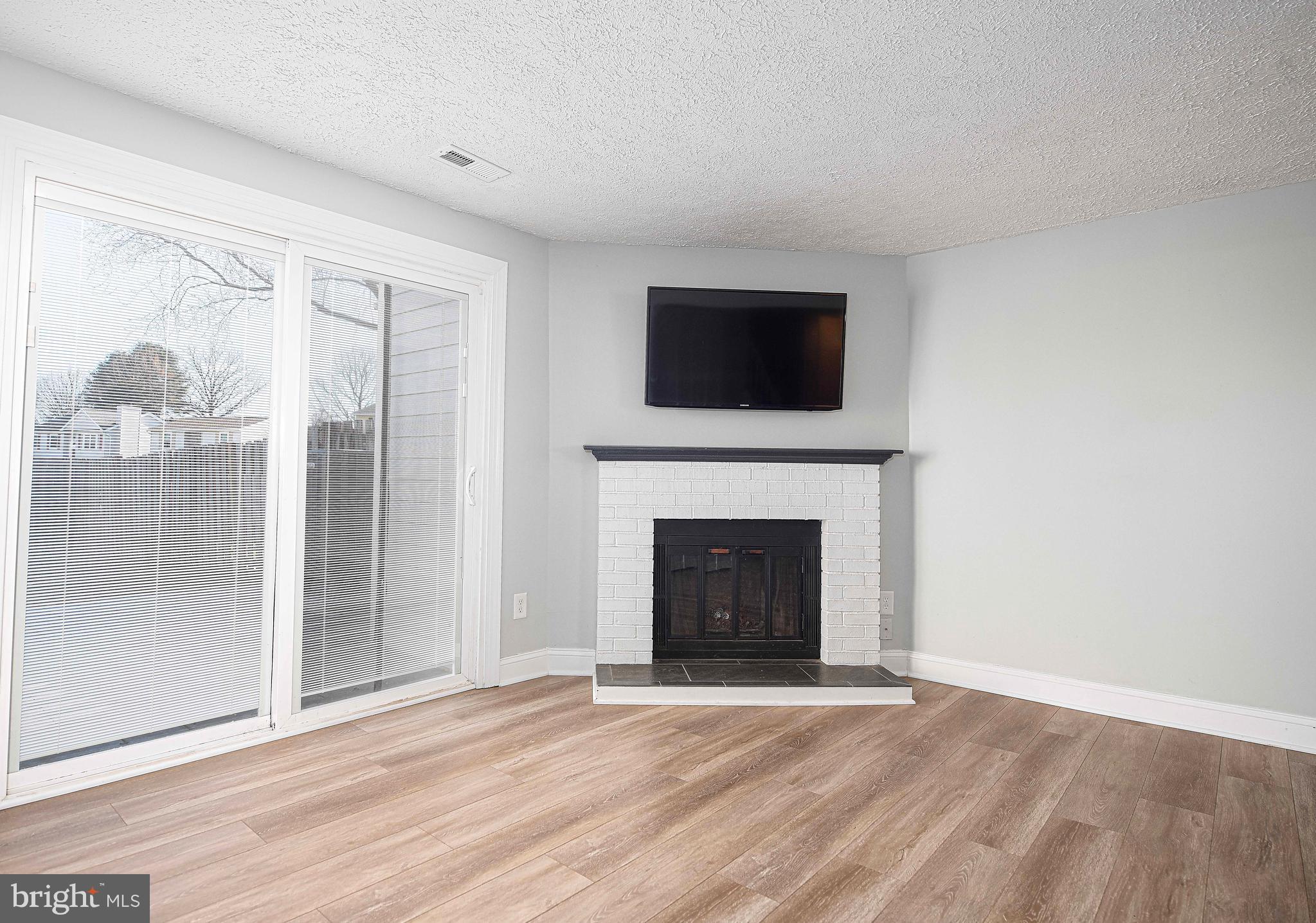 LAUREL VALLEY - Residential