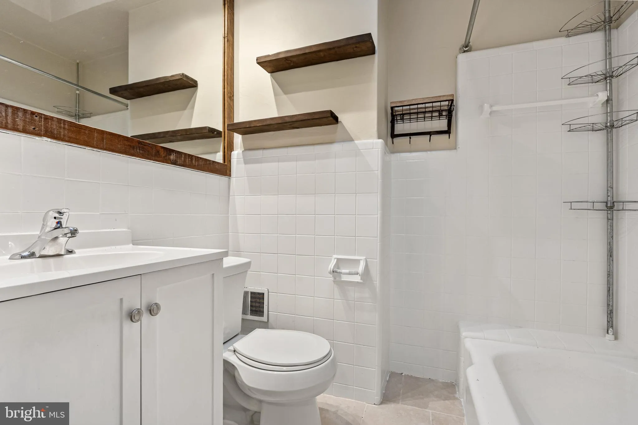 Philadelphia, Pennsylvania 19148, United States, 3 Bedrooms Bedrooms, ,1 BathroomBathrooms,Residential,Active,102975