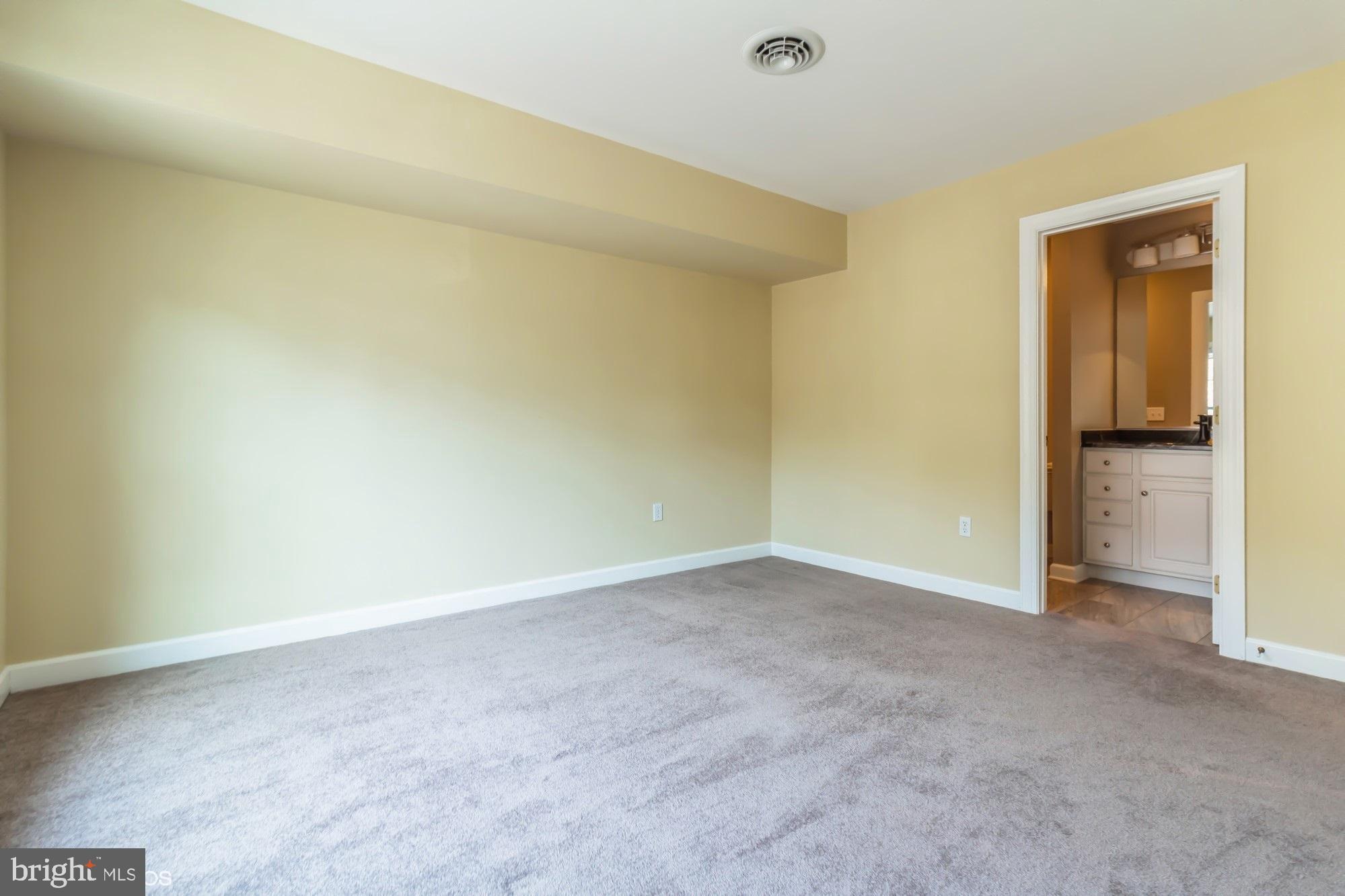 EASTON CLUB - Residential