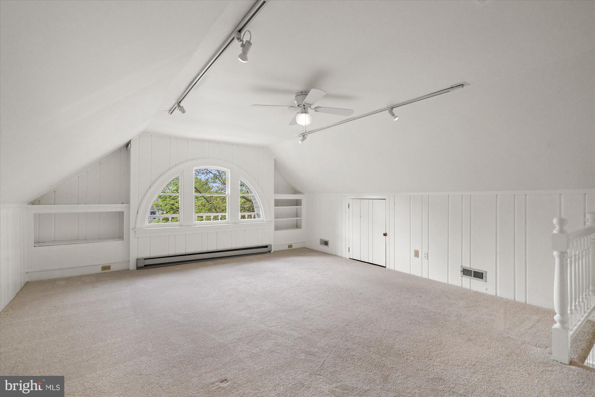 BERKSHIRE OAKWOOD - Residential