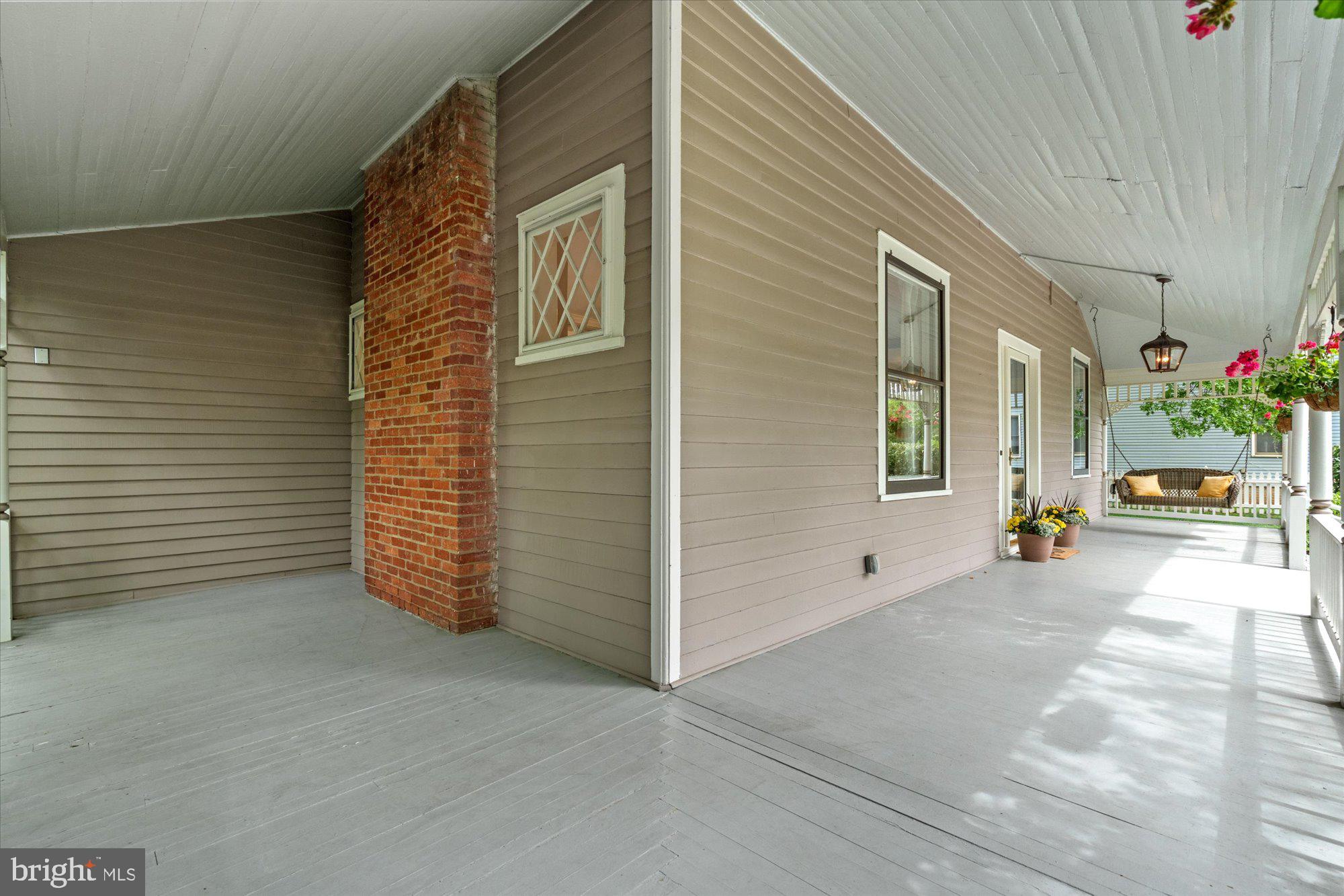 BERKSHIRE OAKWOOD - Residential