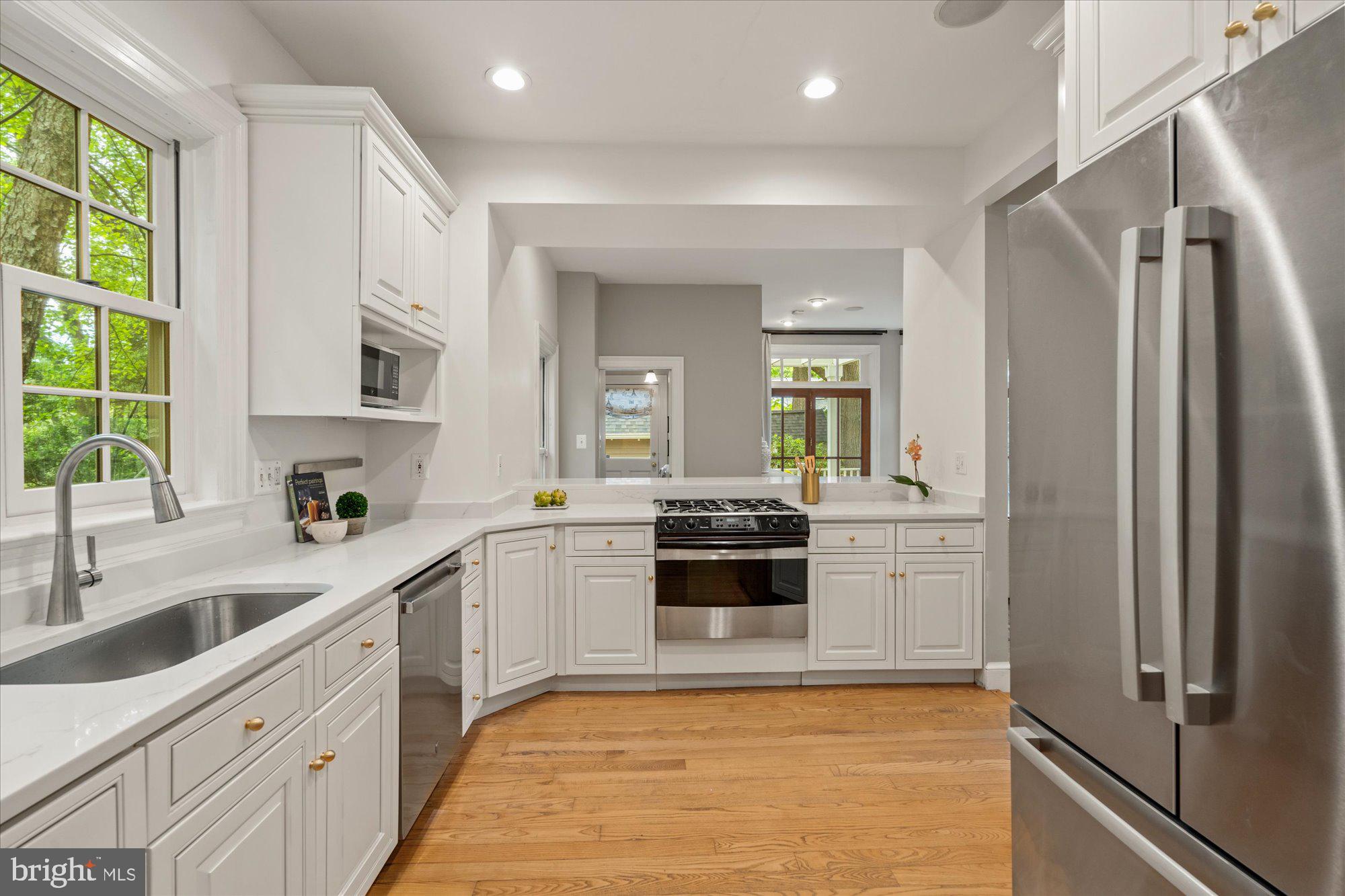 BERKSHIRE OAKWOOD - Residential