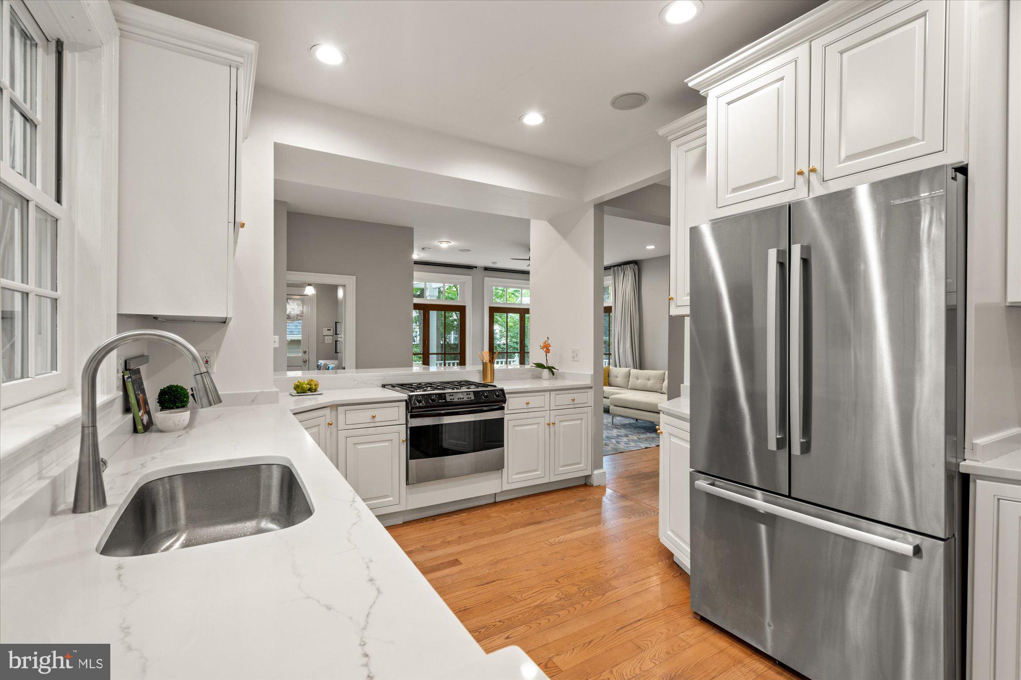 BERKSHIRE OAKWOOD - Residential