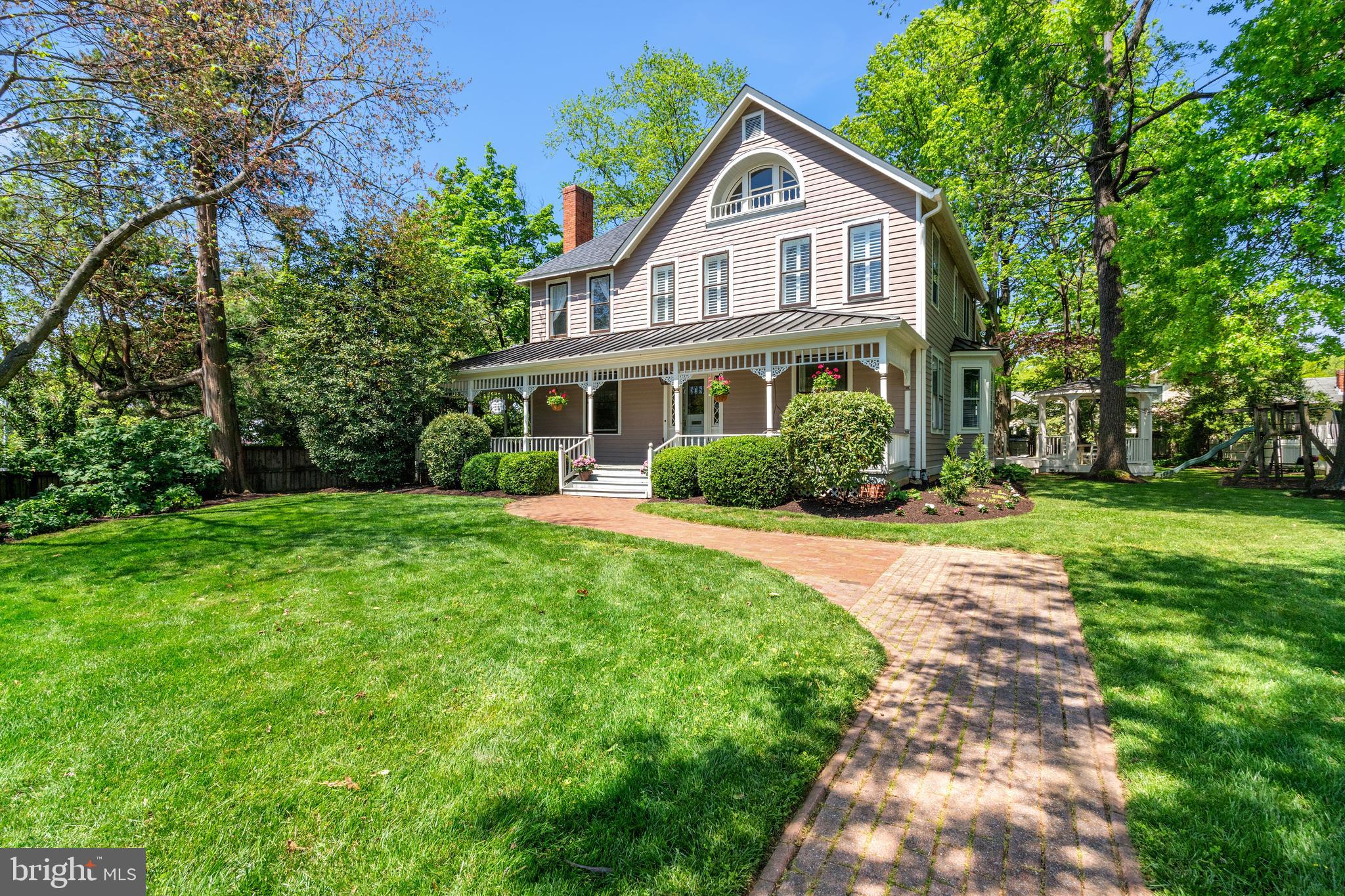 BERKSHIRE OAKWOOD - Residential