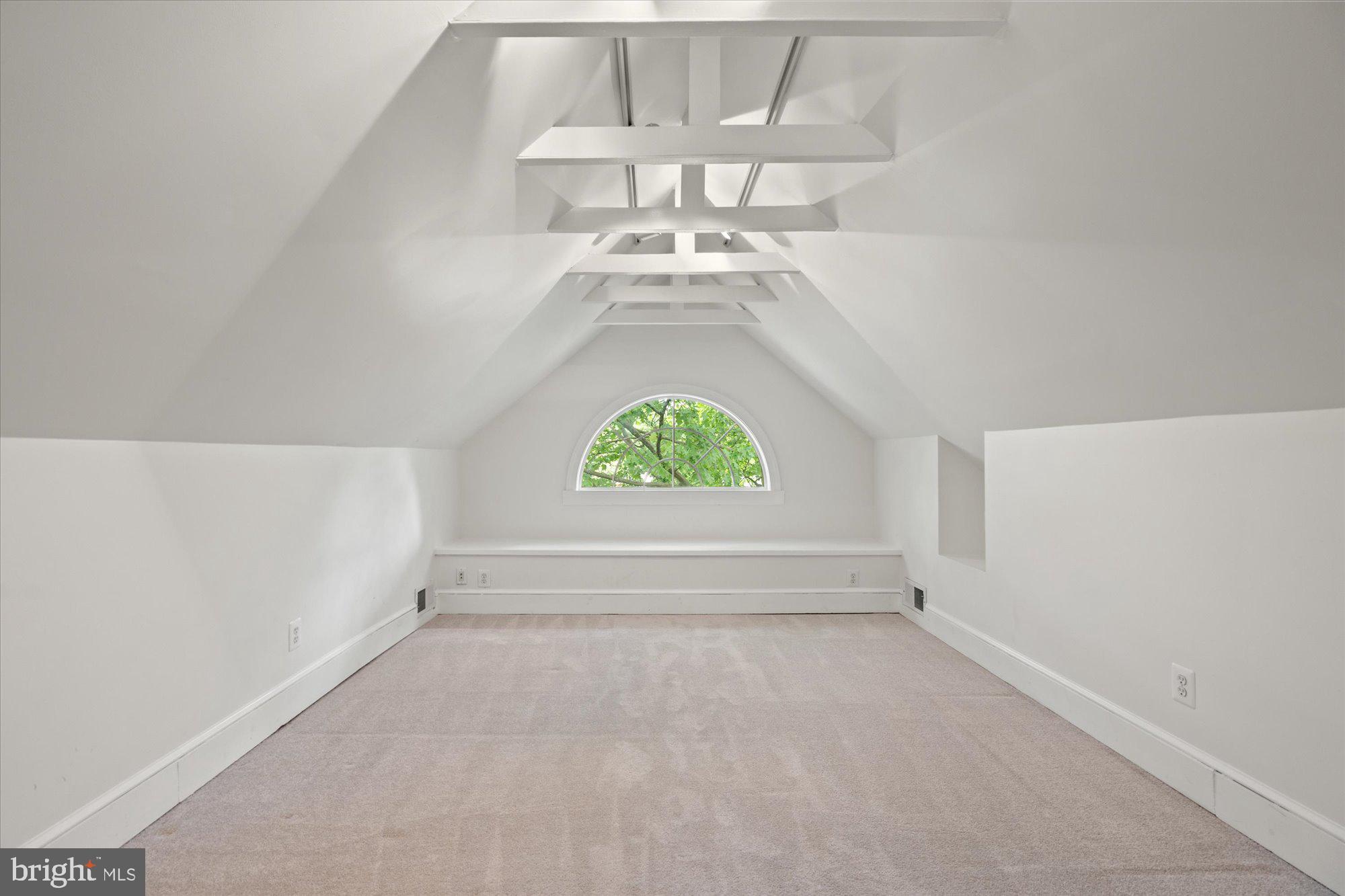 BERKSHIRE OAKWOOD - Residential