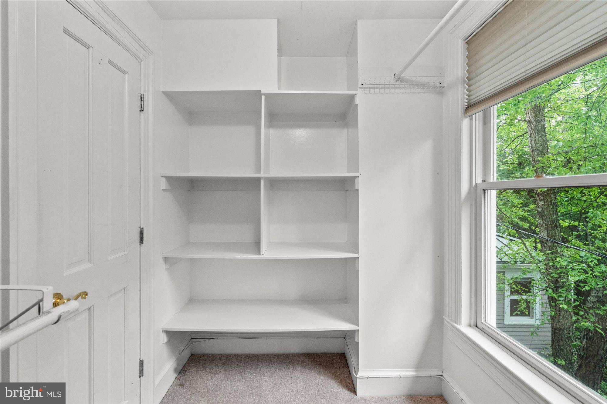 BERKSHIRE OAKWOOD - Residential