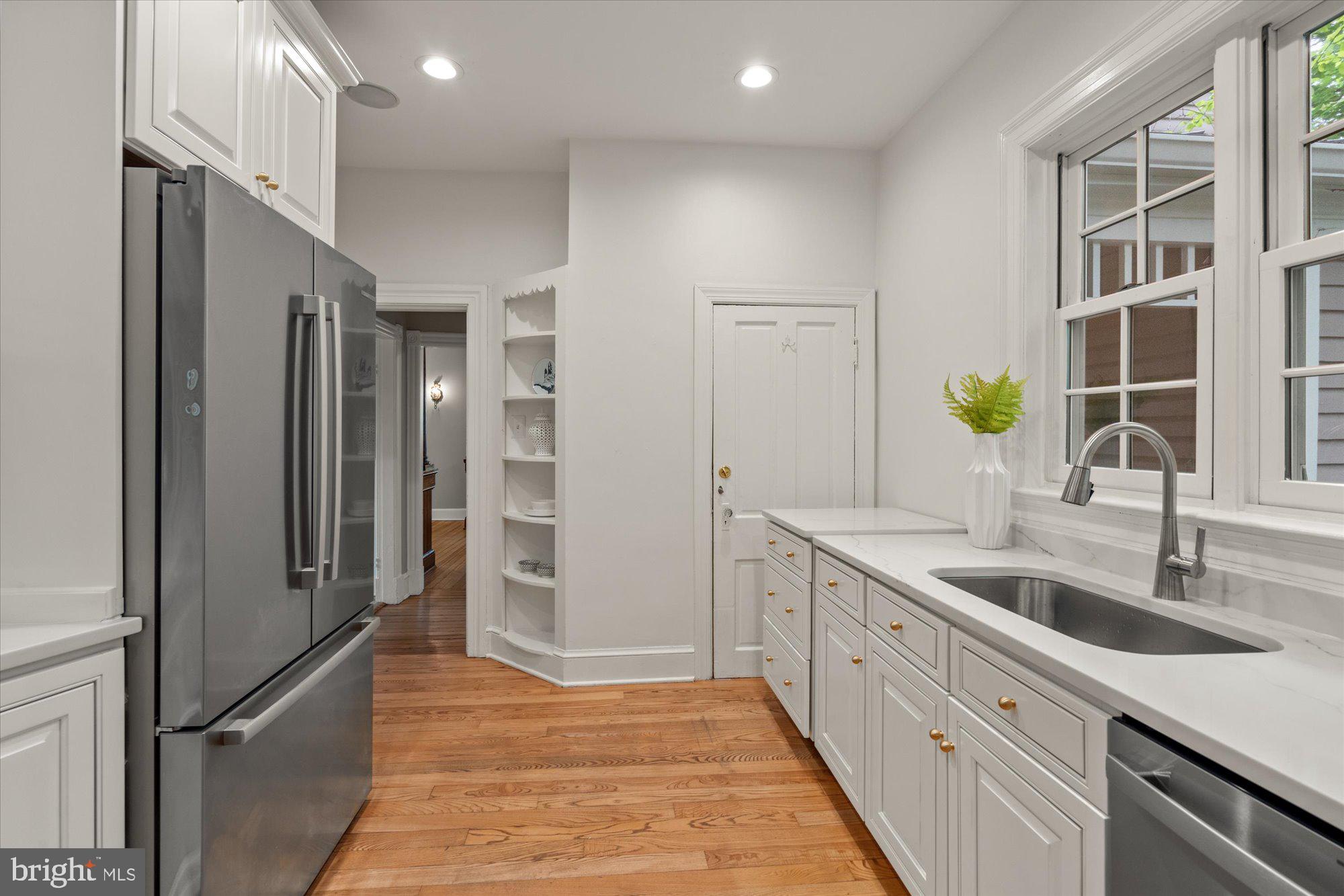 BERKSHIRE OAKWOOD - Residential