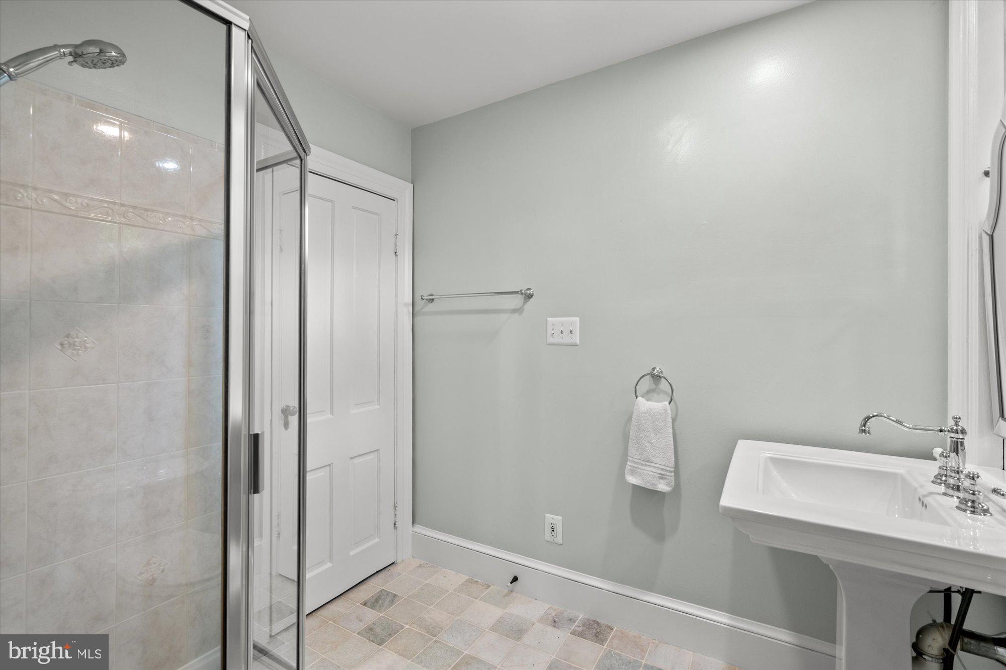 BERKSHIRE OAKWOOD - Residential