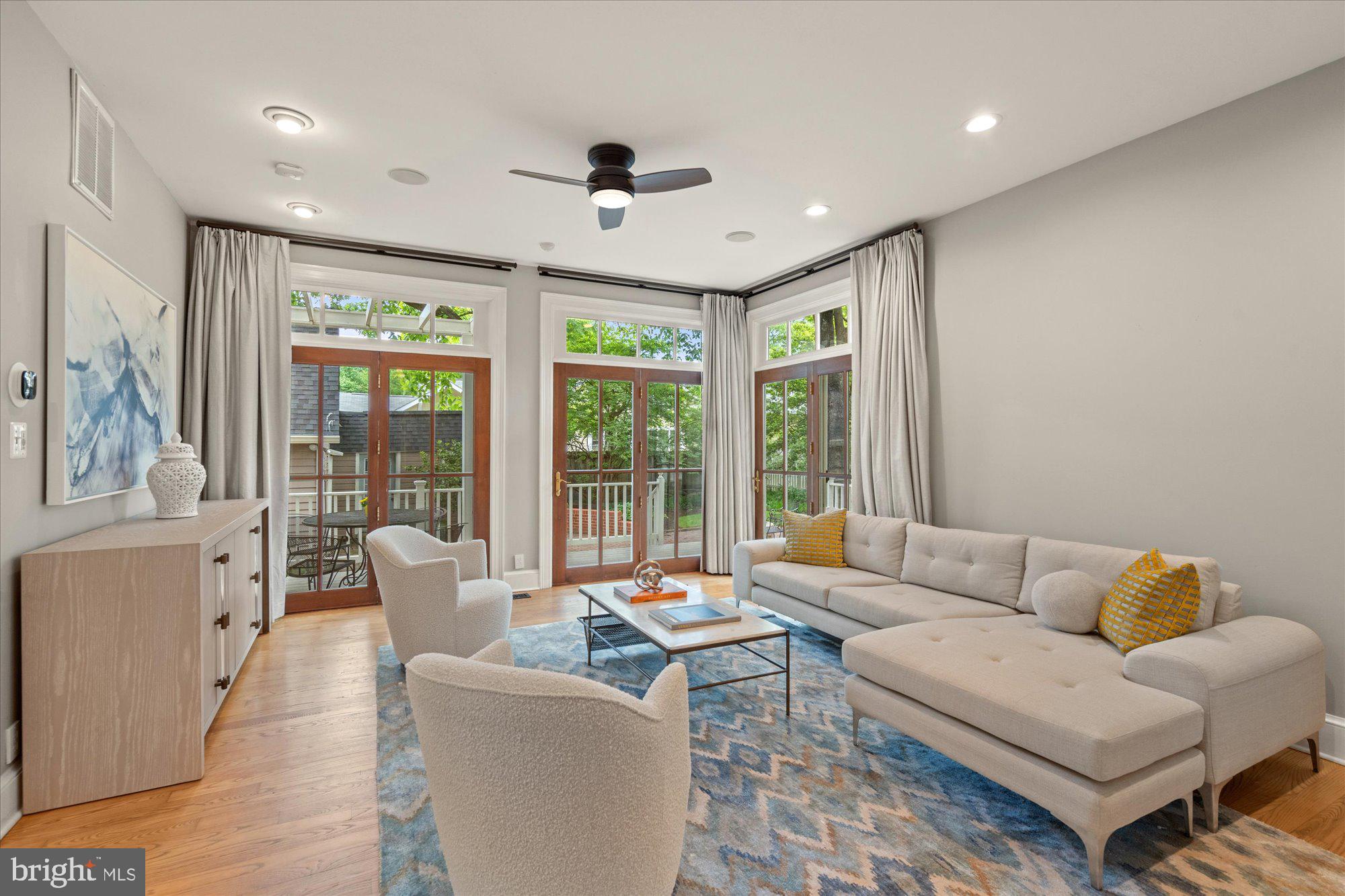 BERKSHIRE OAKWOOD - Residential