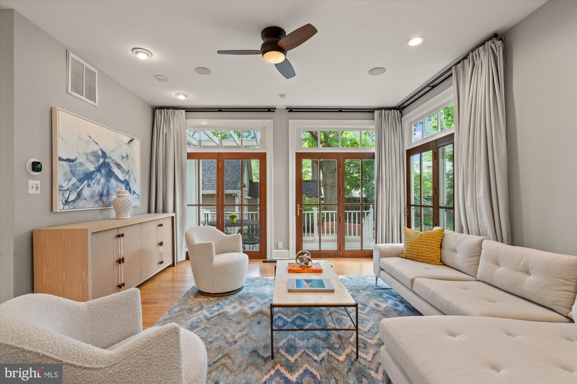 BERKSHIRE OAKWOOD - Residential