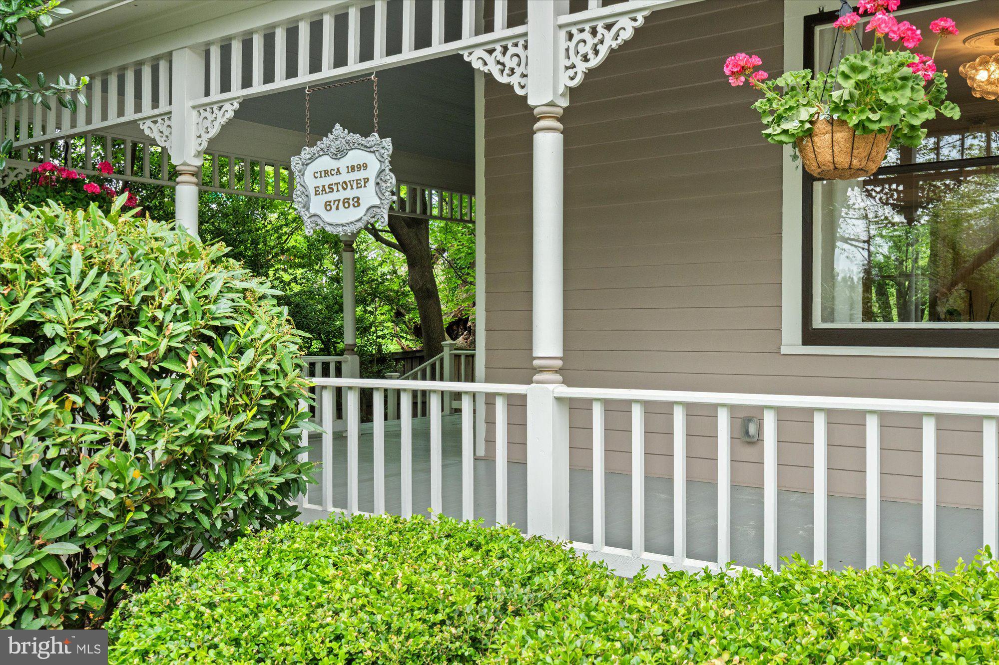 BERKSHIRE OAKWOOD - Residential