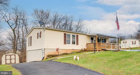 Photo of 15 MARLIN DR, STEVENS, PA 17578 (MLS # PALA2029008)