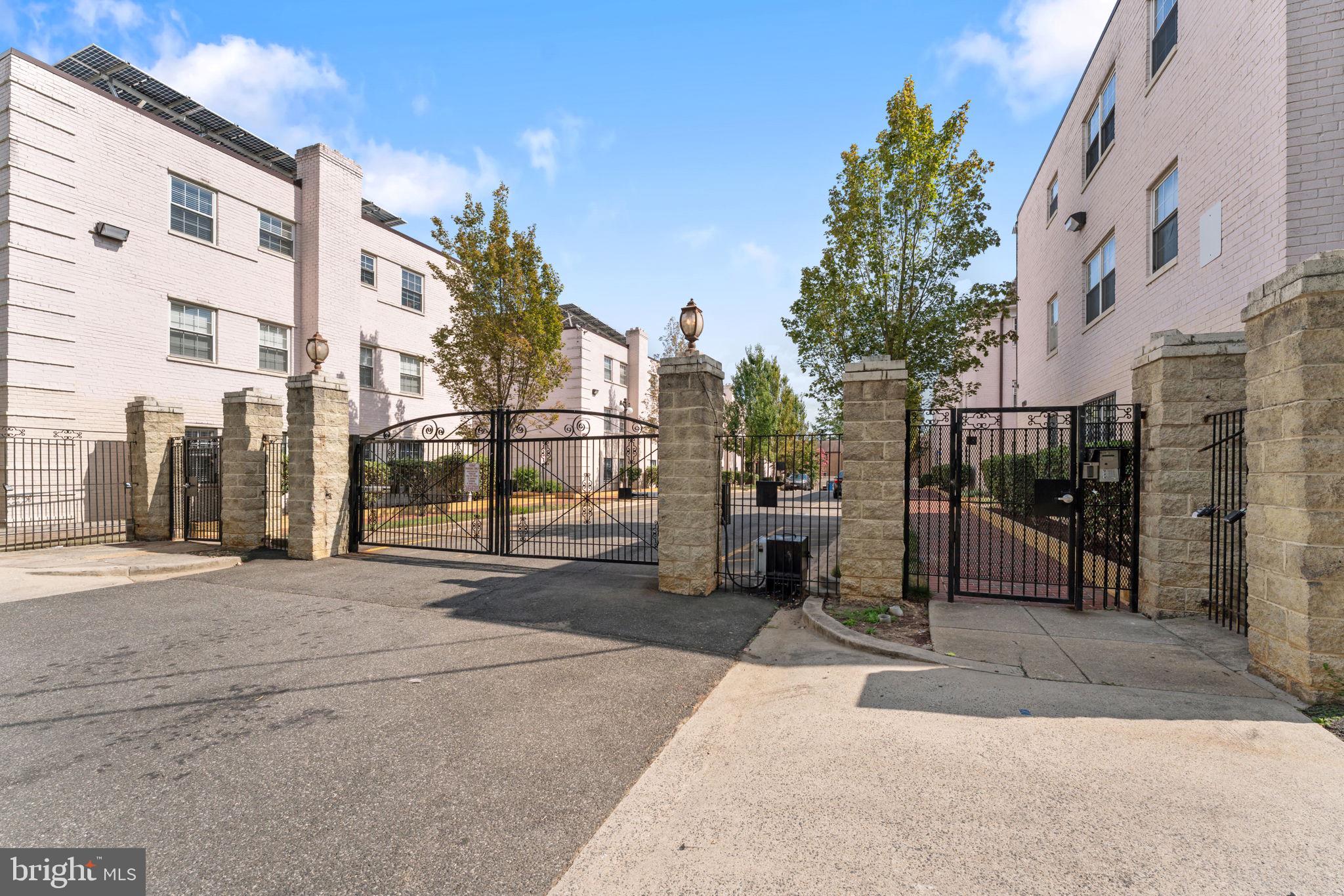 3201 8TH STREET SE 10