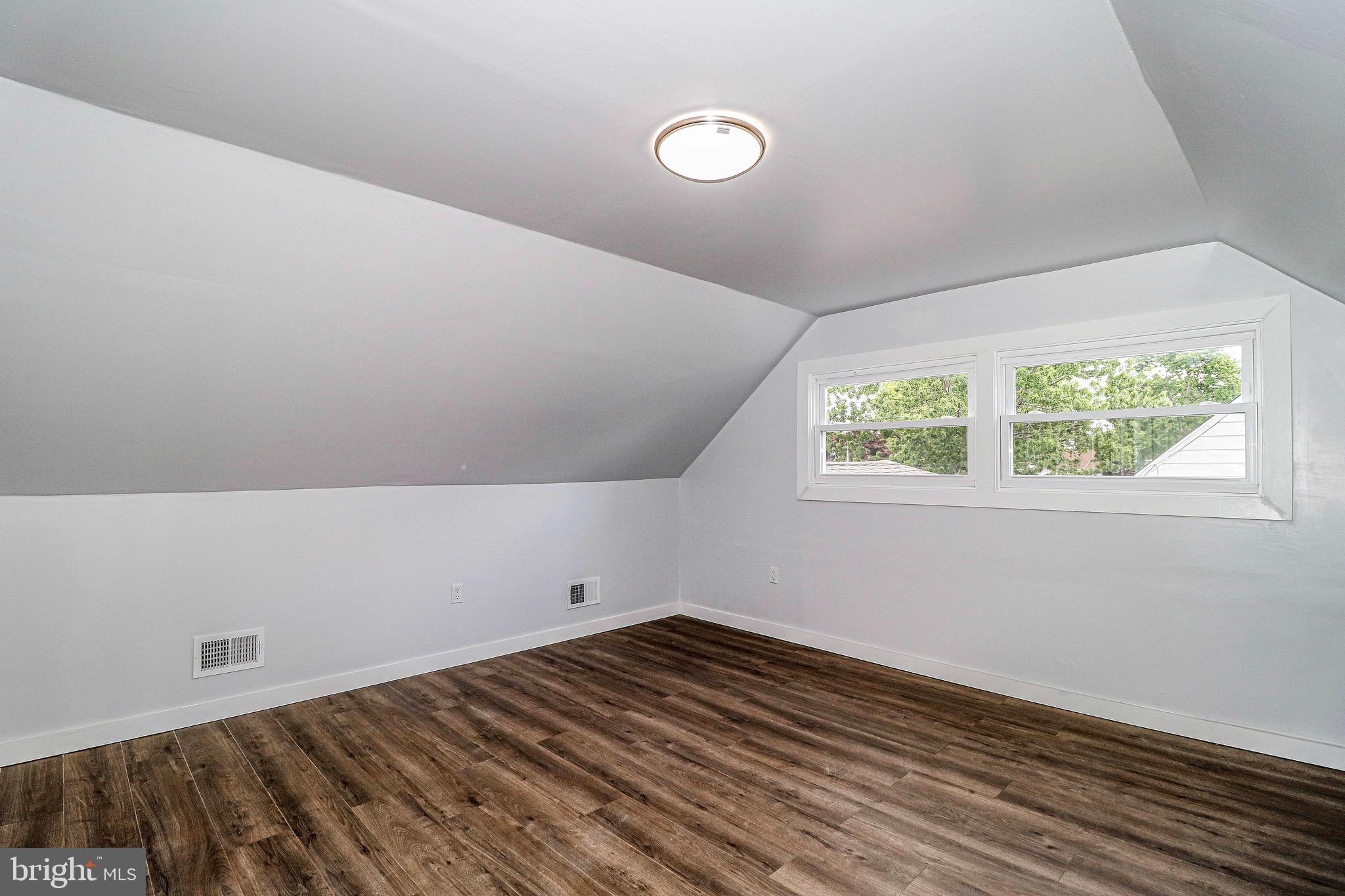 INDIAN CREEK - Residential Lease