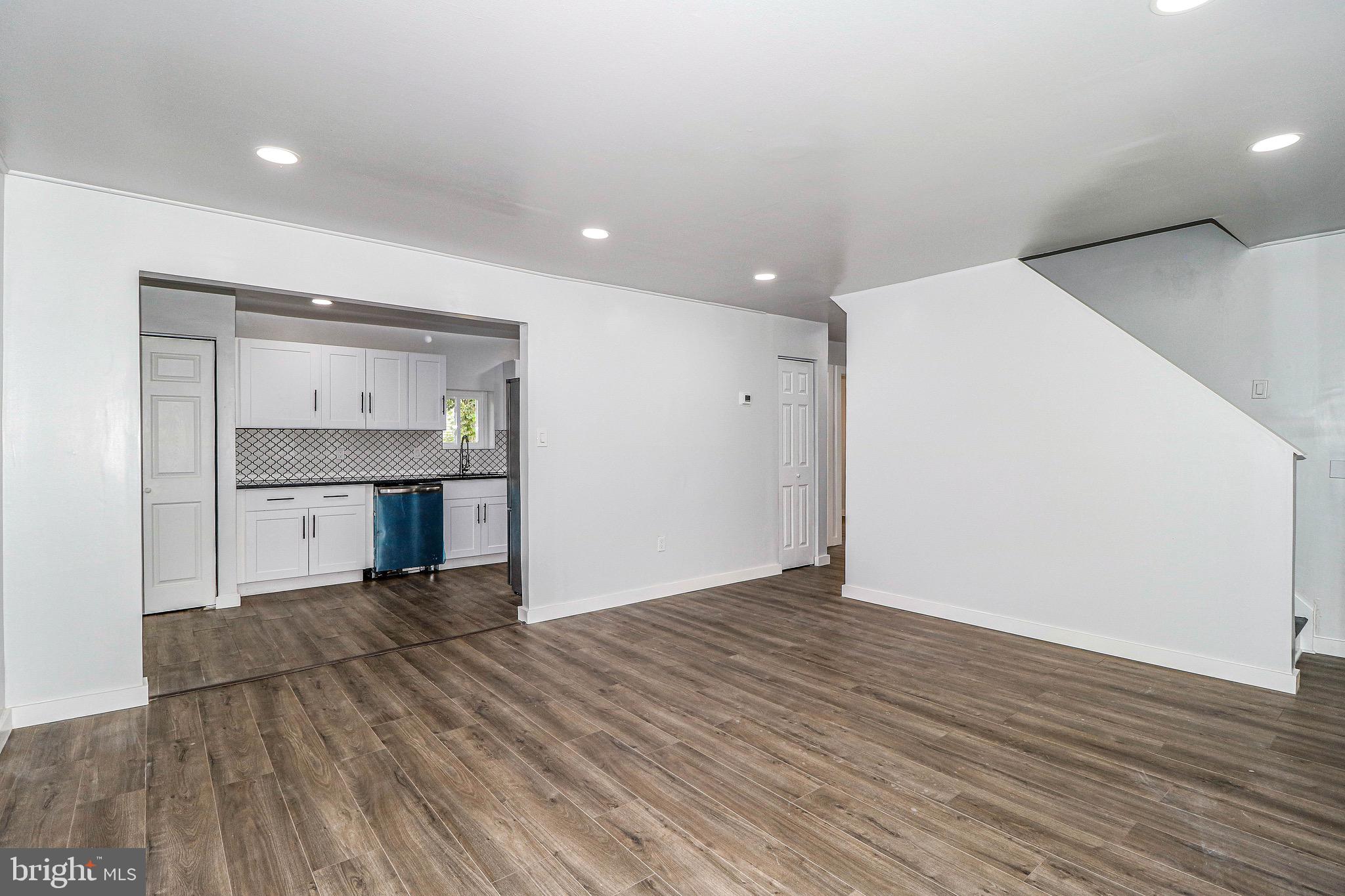 INDIAN CREEK - Residential Lease