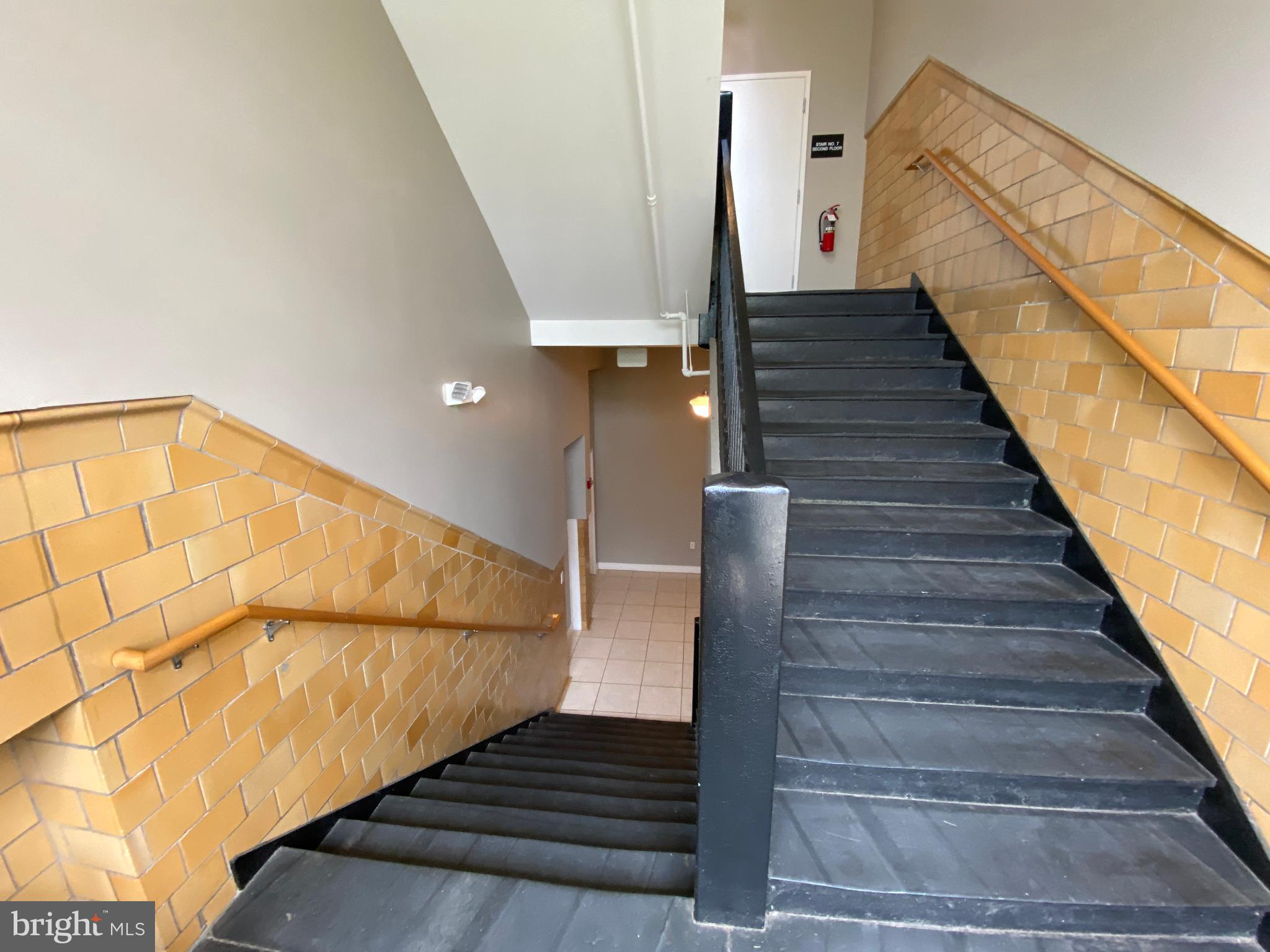 MAURY COMMONS - Residential Lease