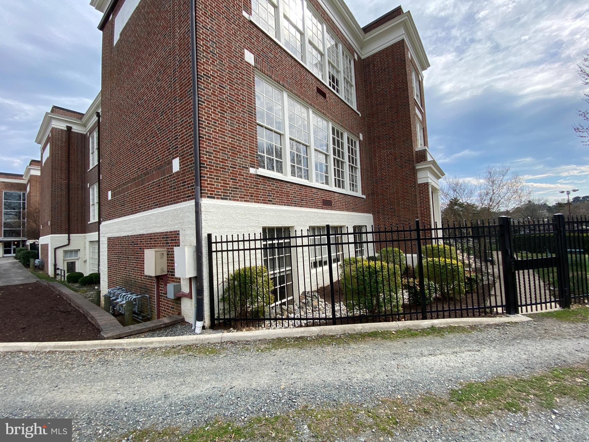 MAURY COMMONS - Residential Lease