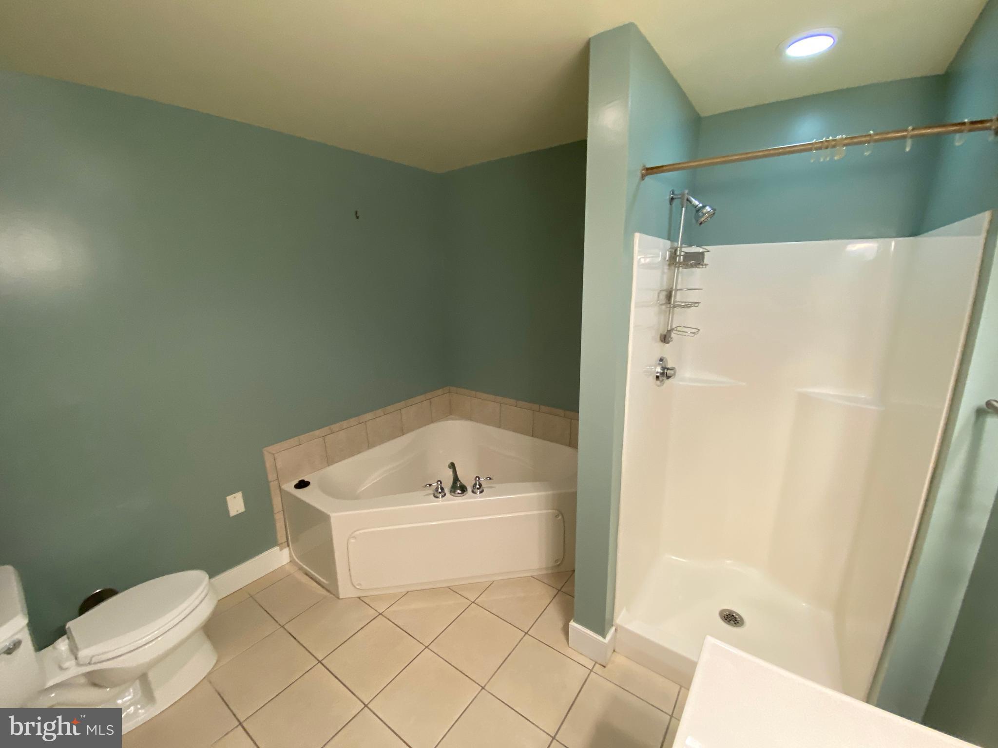 MAURY COMMONS - Residential Lease