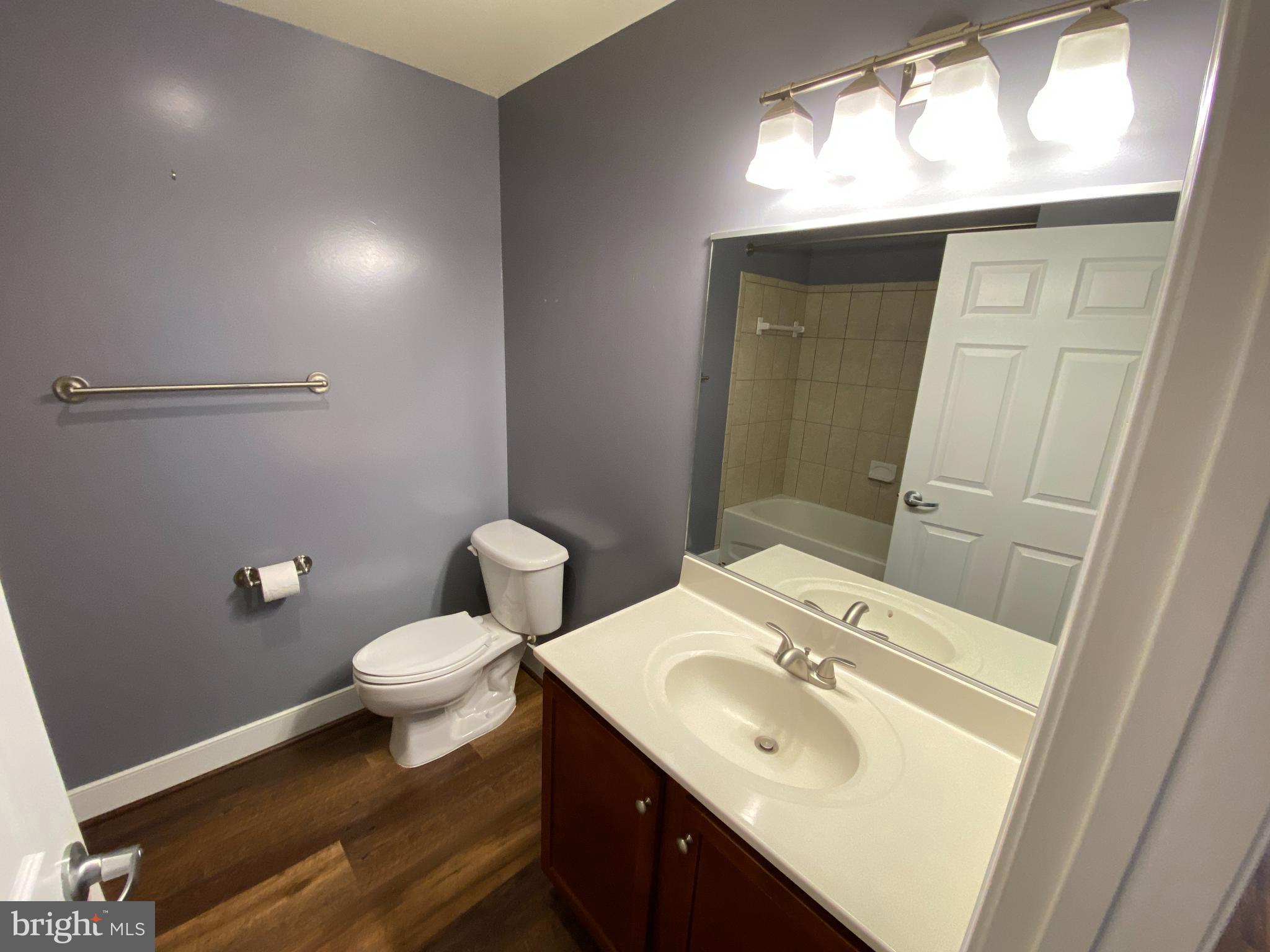 MAURY COMMONS - Residential Lease