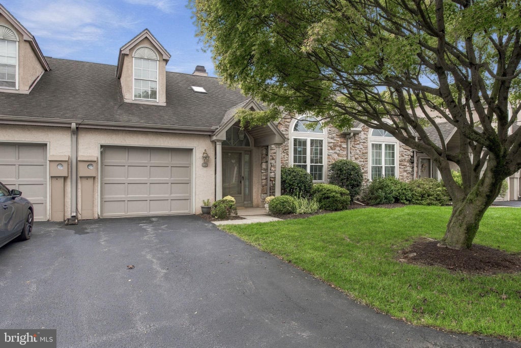 Photo of 110 Greenview Drive, LANCASTER, PA 17601 (MLS # PALA2095976)