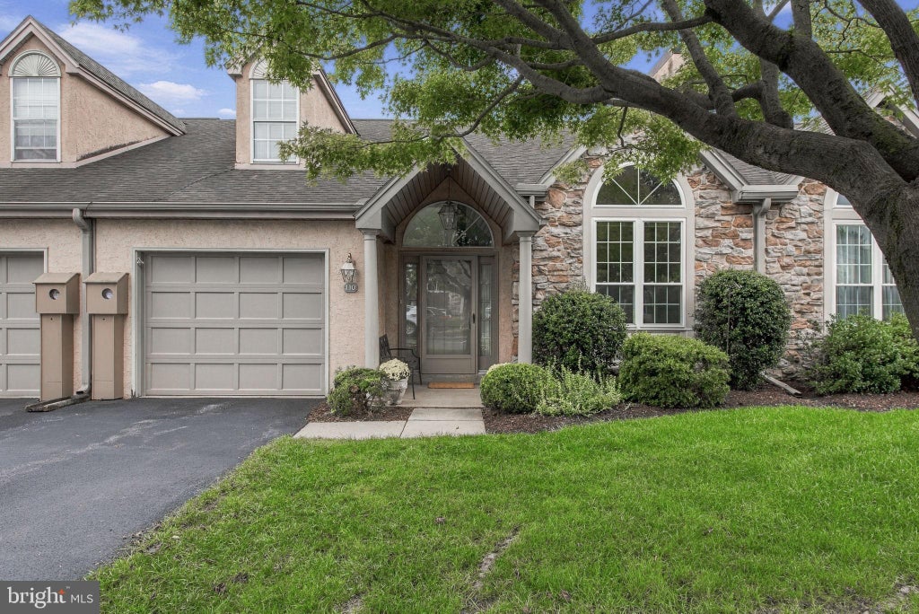 Photo of 110 Greenview Drive, LANCASTER, PA 17601 (MLS # PALA2095976)