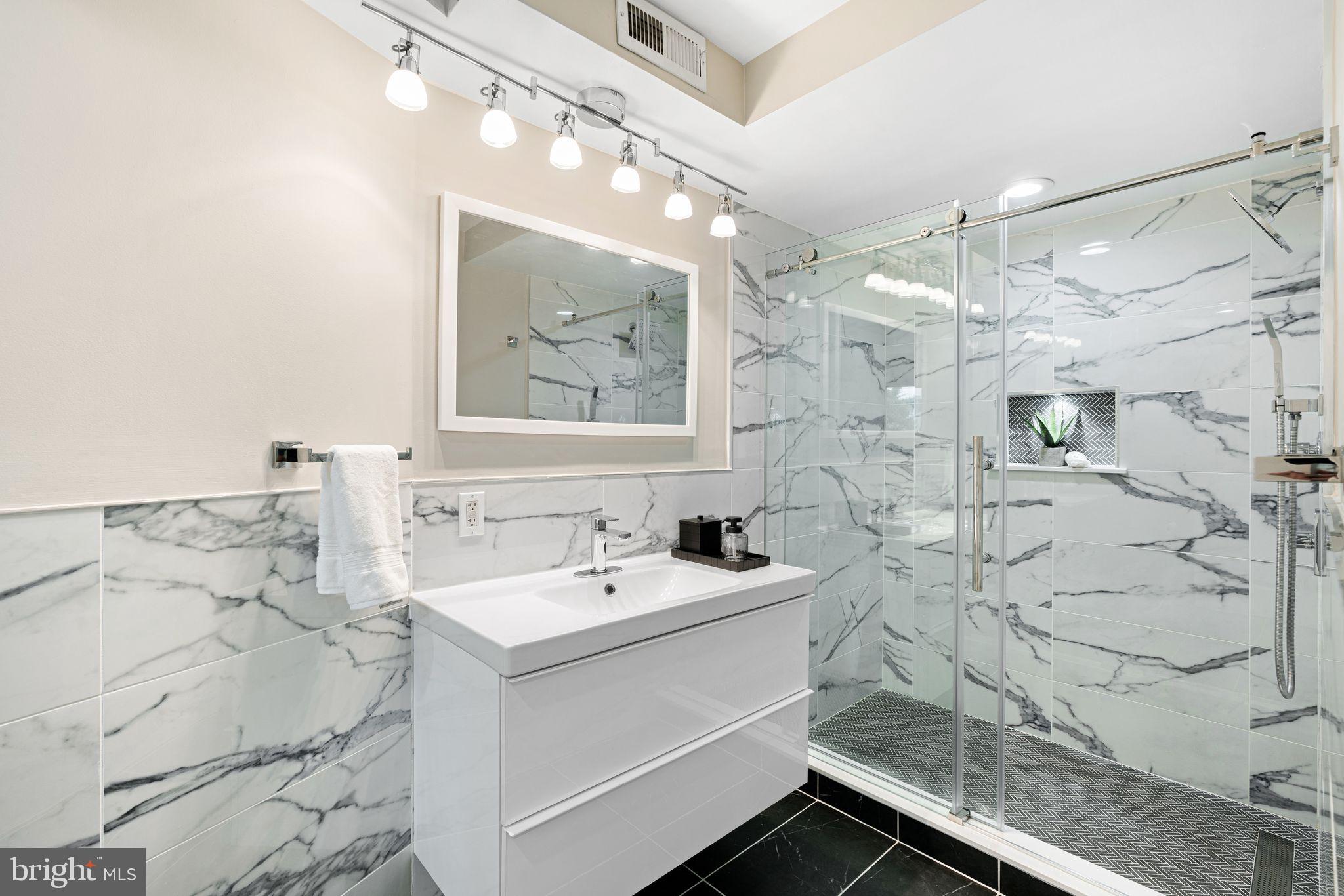 NORTHERN LIBERTIES - Residential Lease