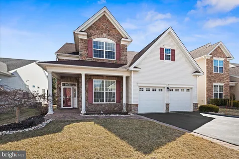 25 Delmore Dr, Kendall Park, NJ MLS: NJMX2008618