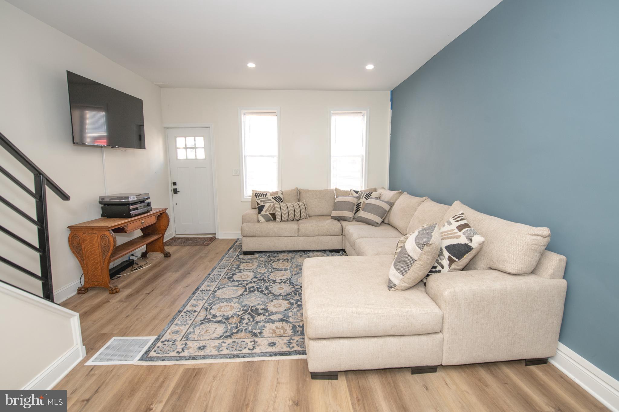 PORT RICHMOND - Residential