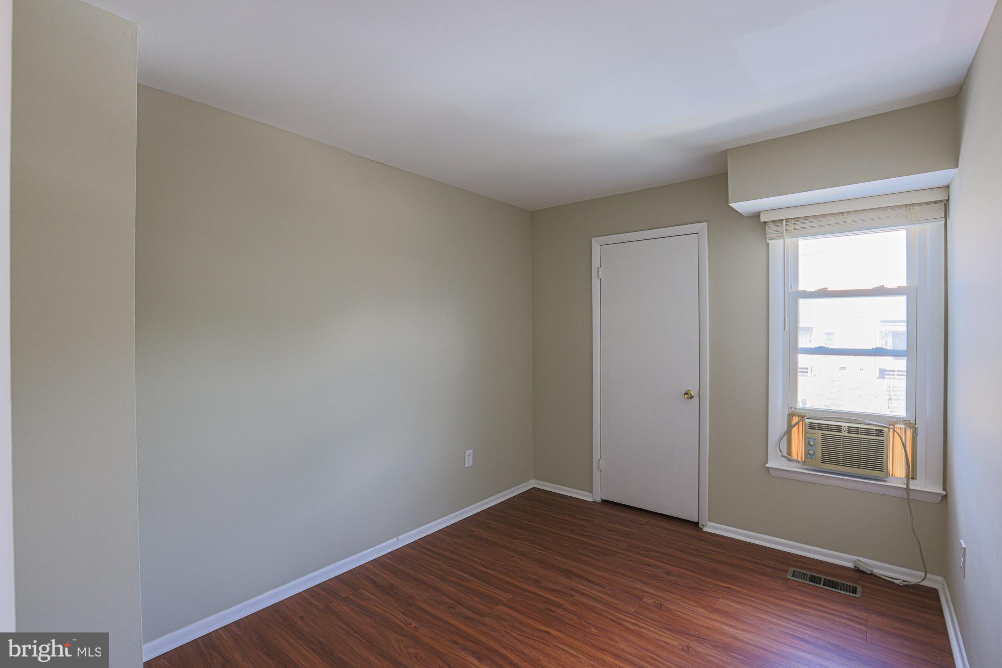 CANTERBURY RIDING - Residential Lease