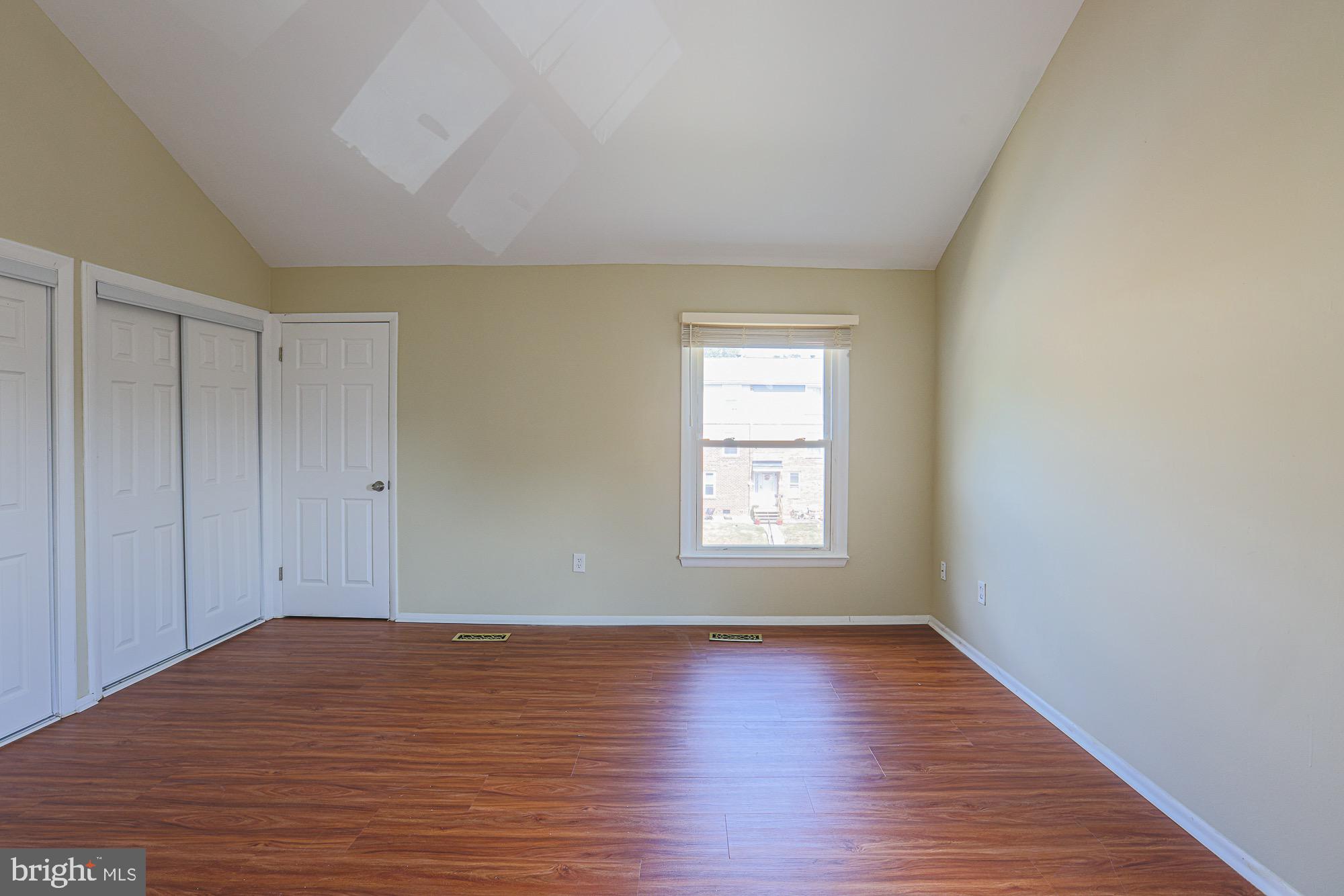 CANTERBURY RIDING - Residential Lease