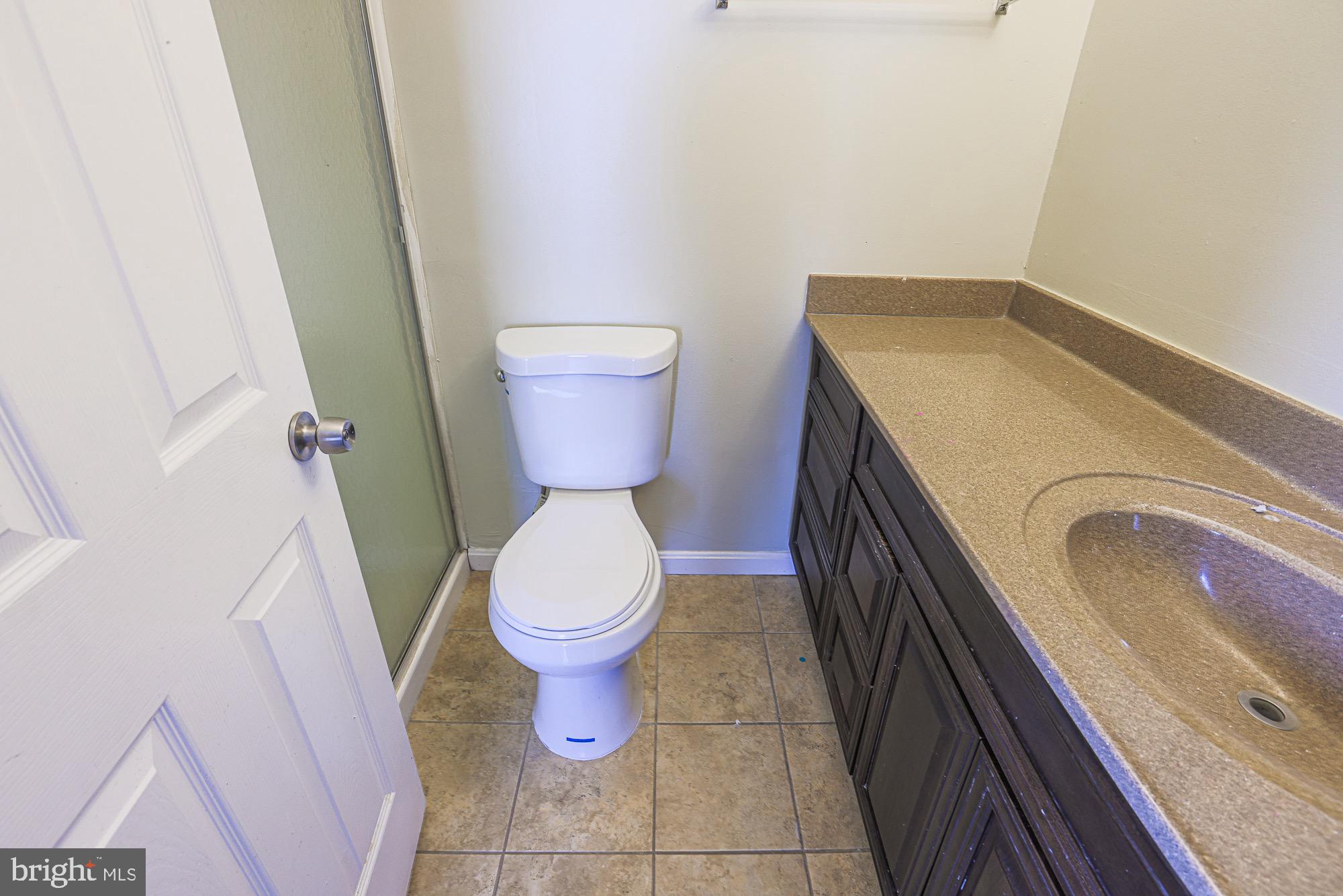 CANTERBURY RIDING - Residential Lease