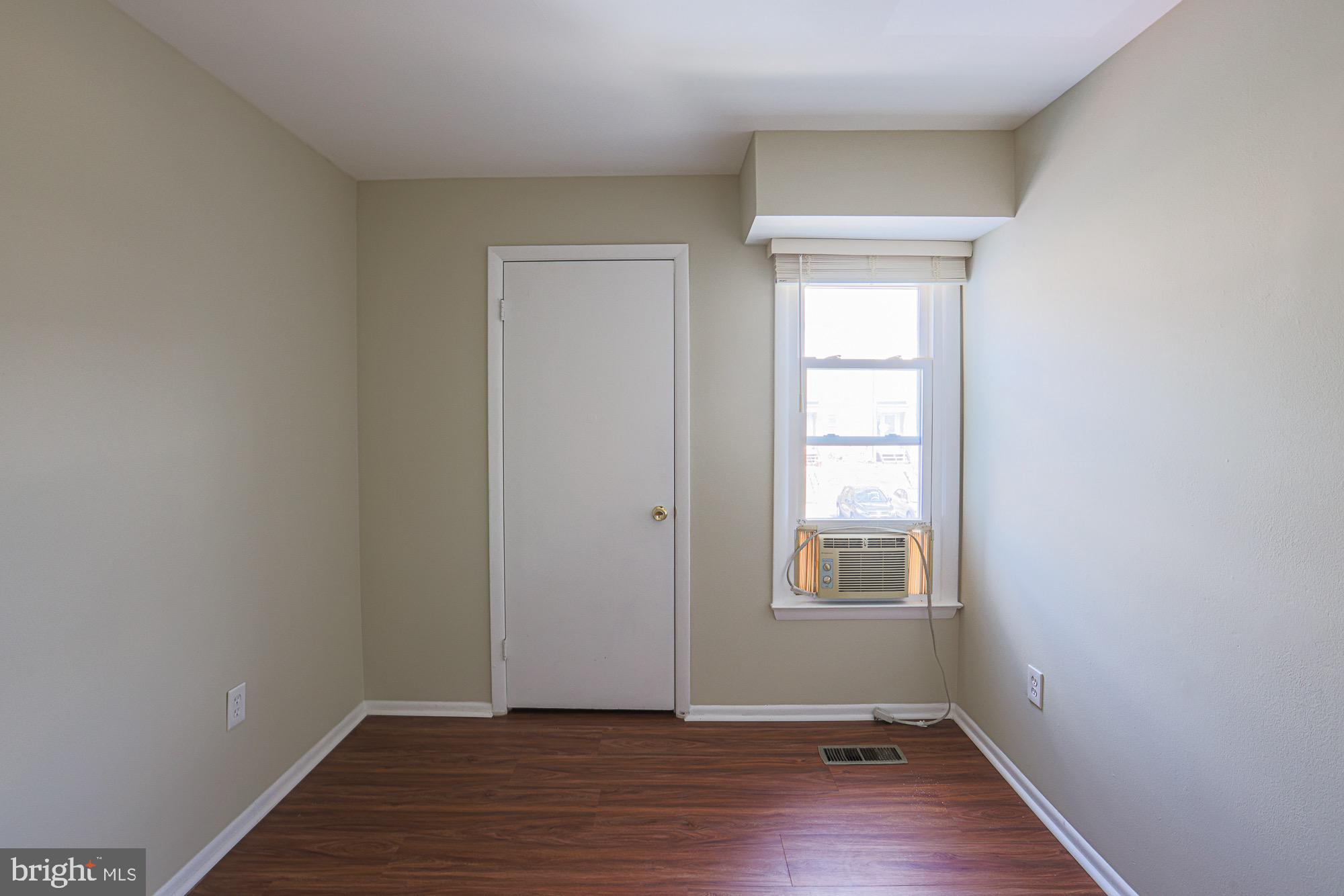 CANTERBURY RIDING - Residential Lease