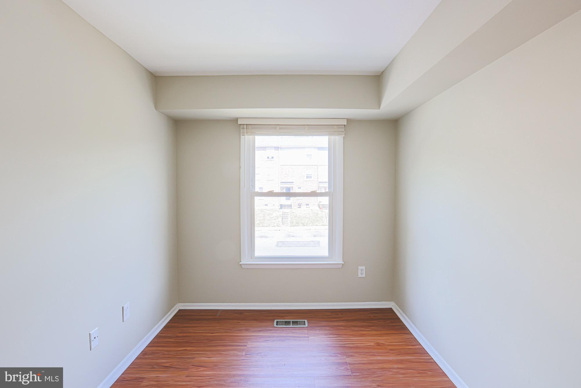 CANTERBURY RIDING - Residential Lease