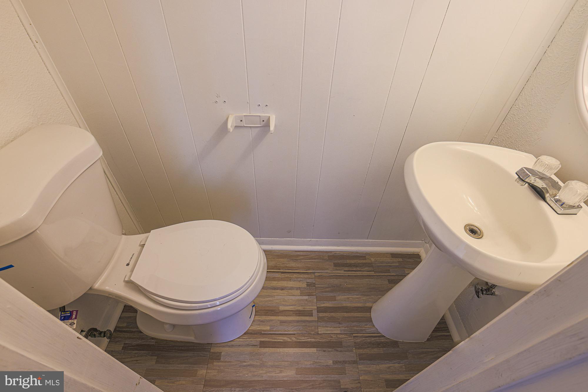 CANTERBURY RIDING - Residential Lease