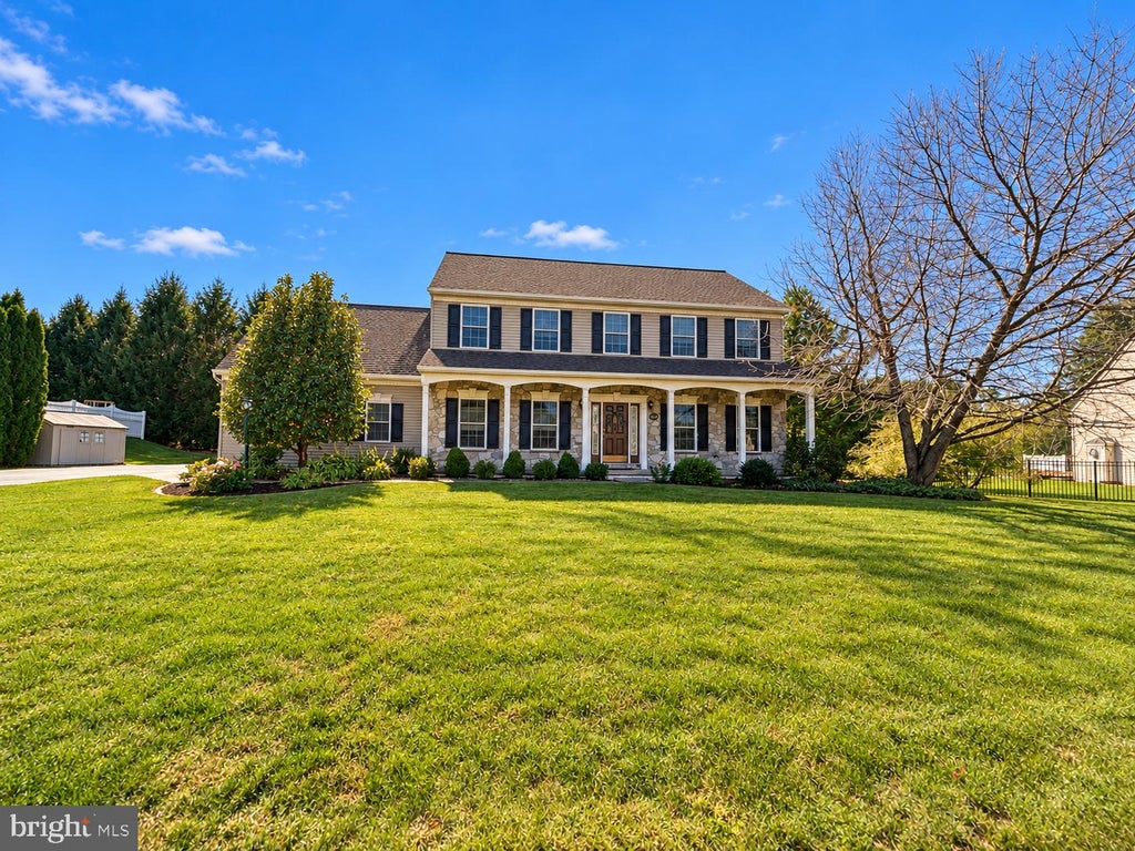 Photo of 502 Stonebridge Drive, LEBANON, PA 17042 (MLS # PALN2029070)